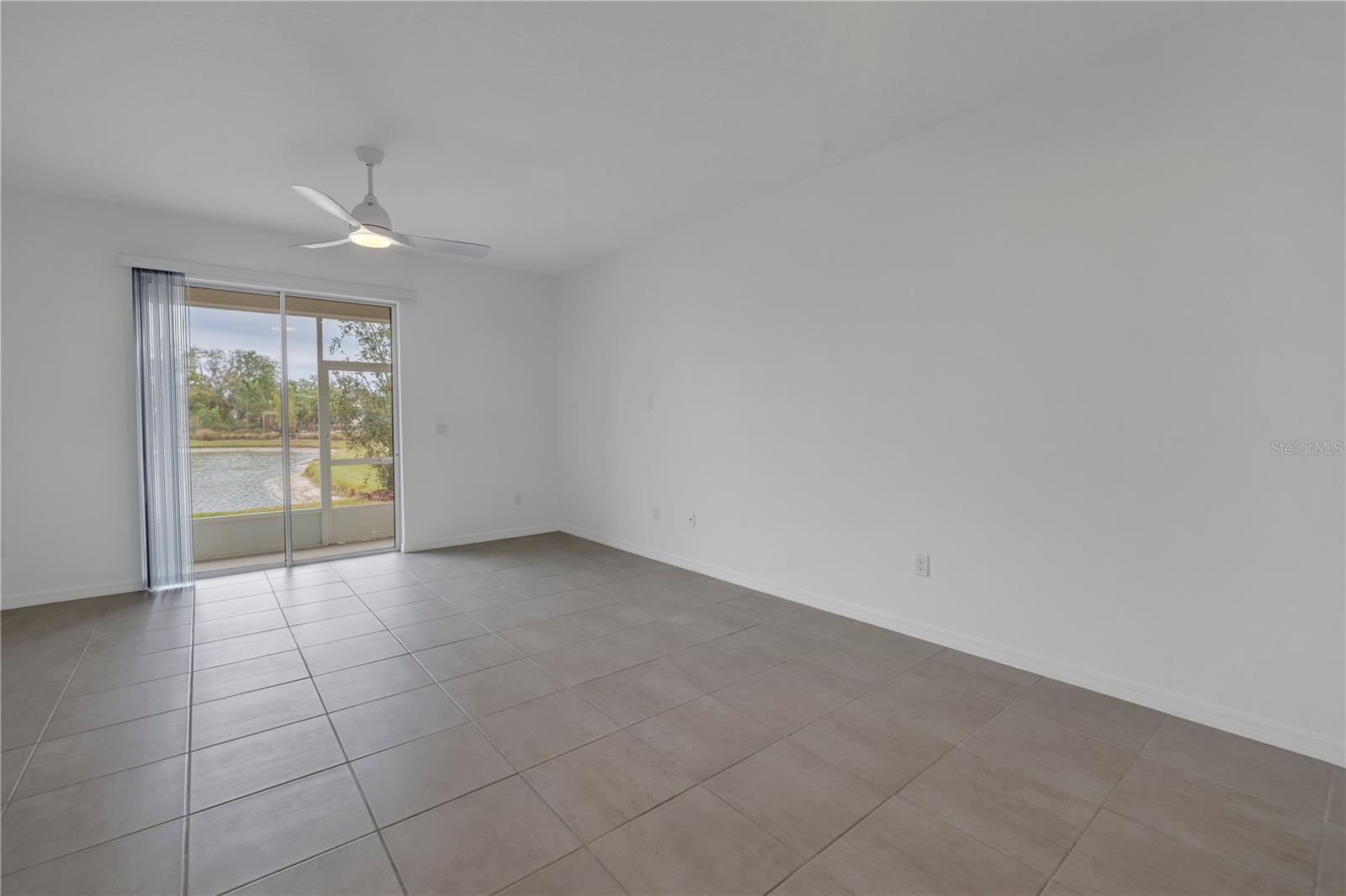 6111 FAIRMONT LN