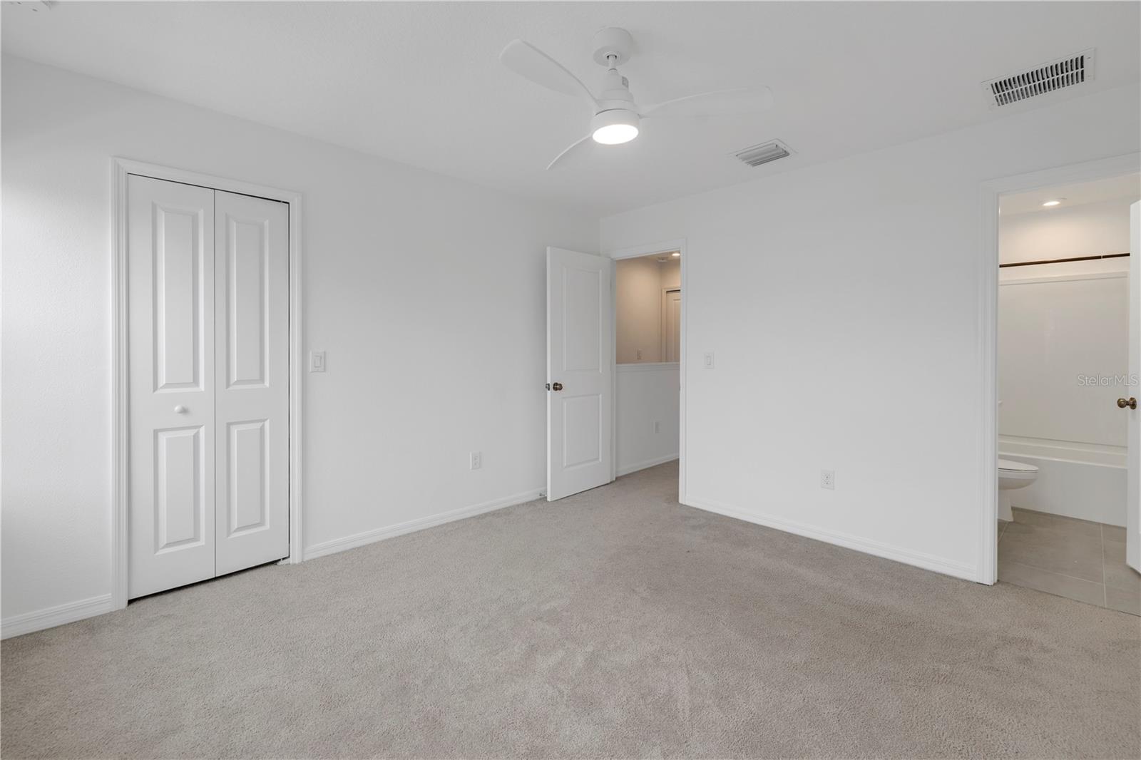 6111 FAIRMONT LN