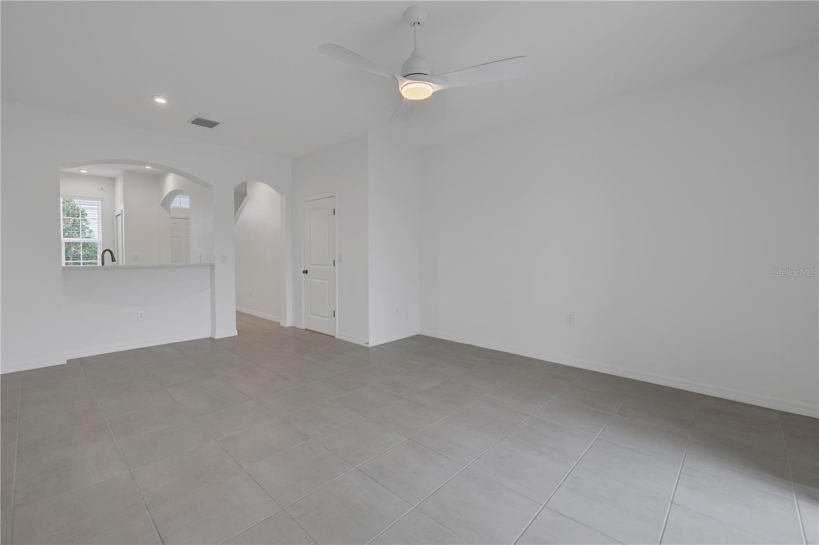6111 FAIRMONT LN