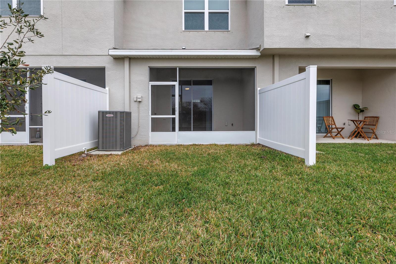 6111 FAIRMONT LN