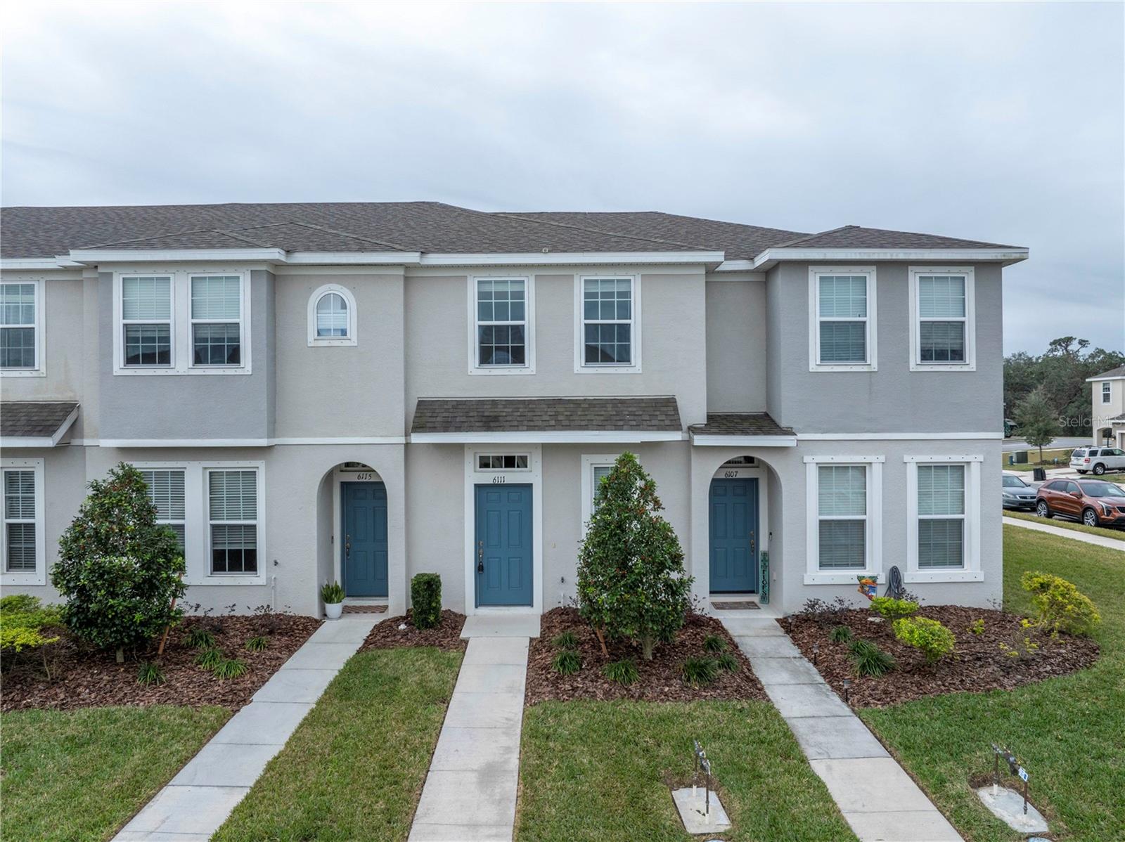 6111 FAIRMONT LN