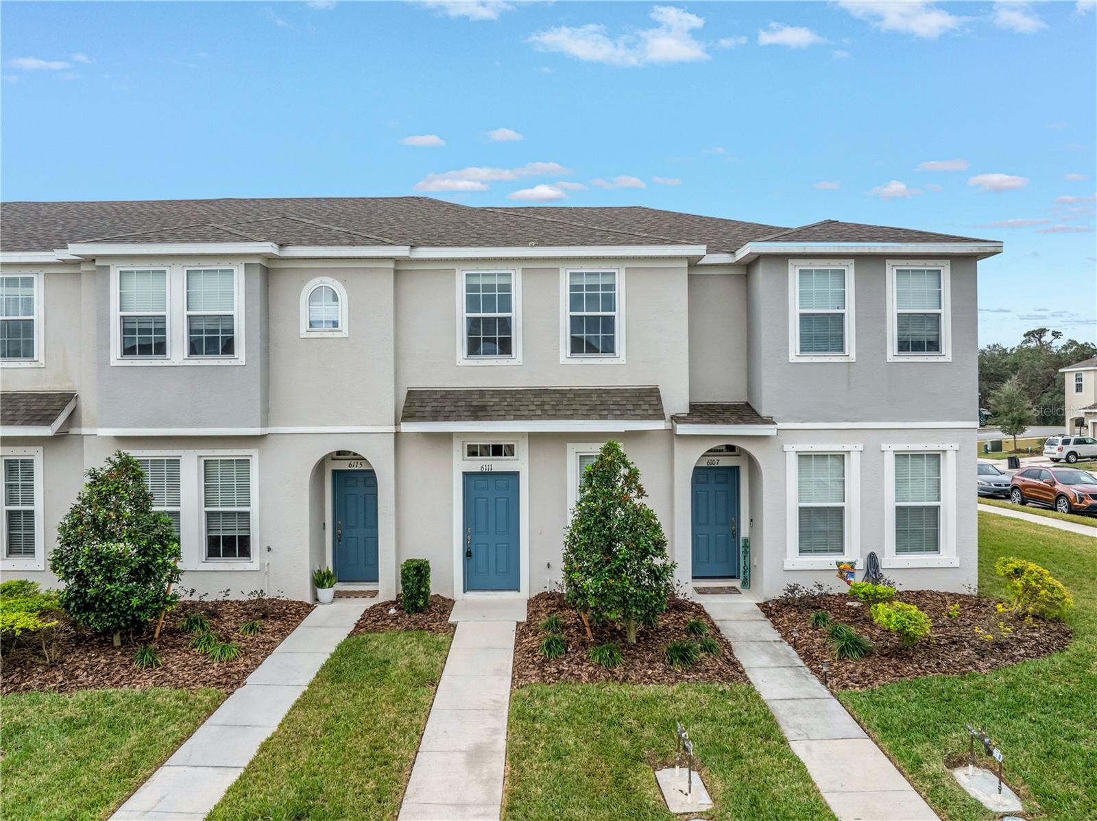 6111 FAIRMONT LN