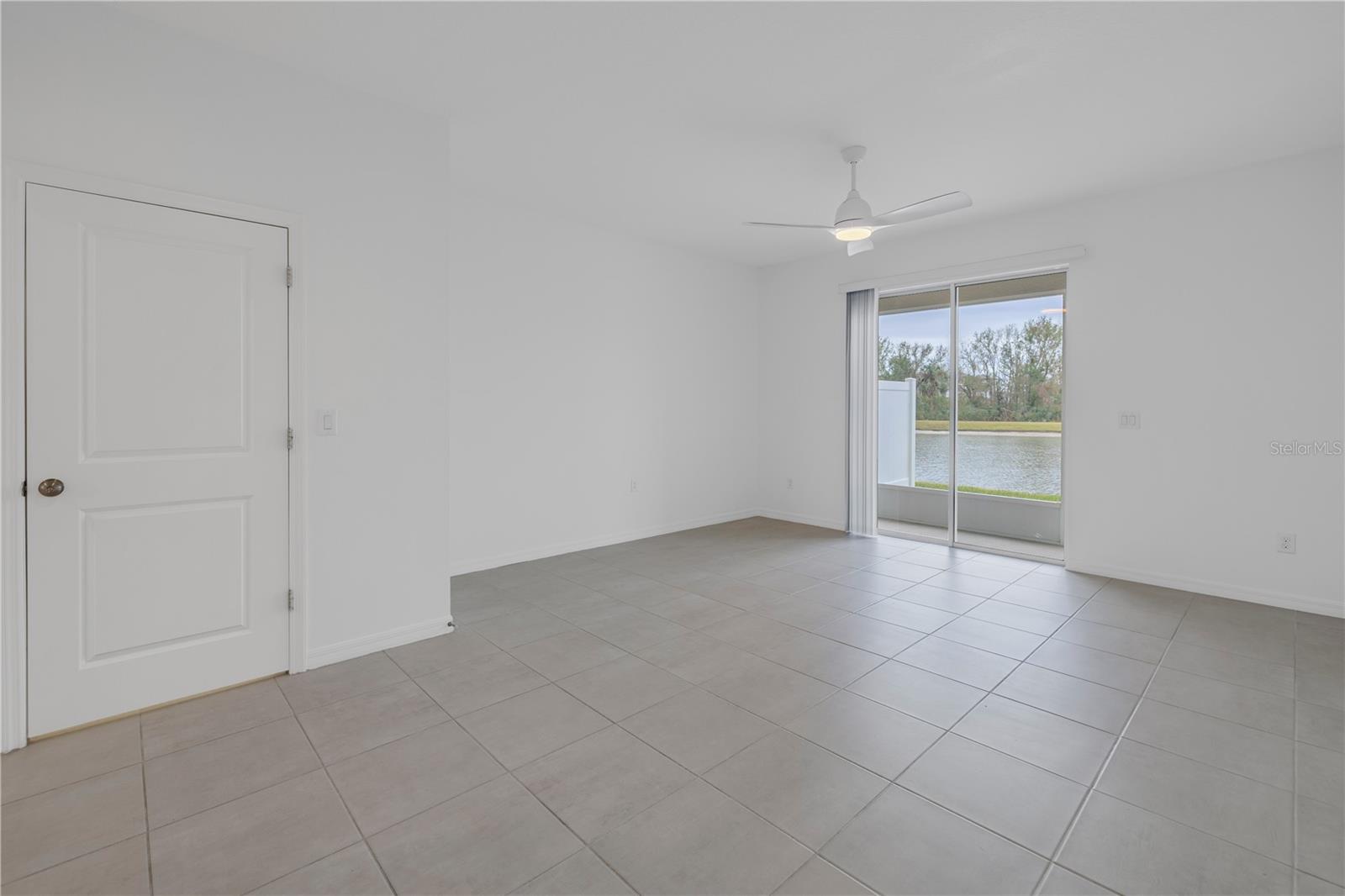 6111 FAIRMONT LN