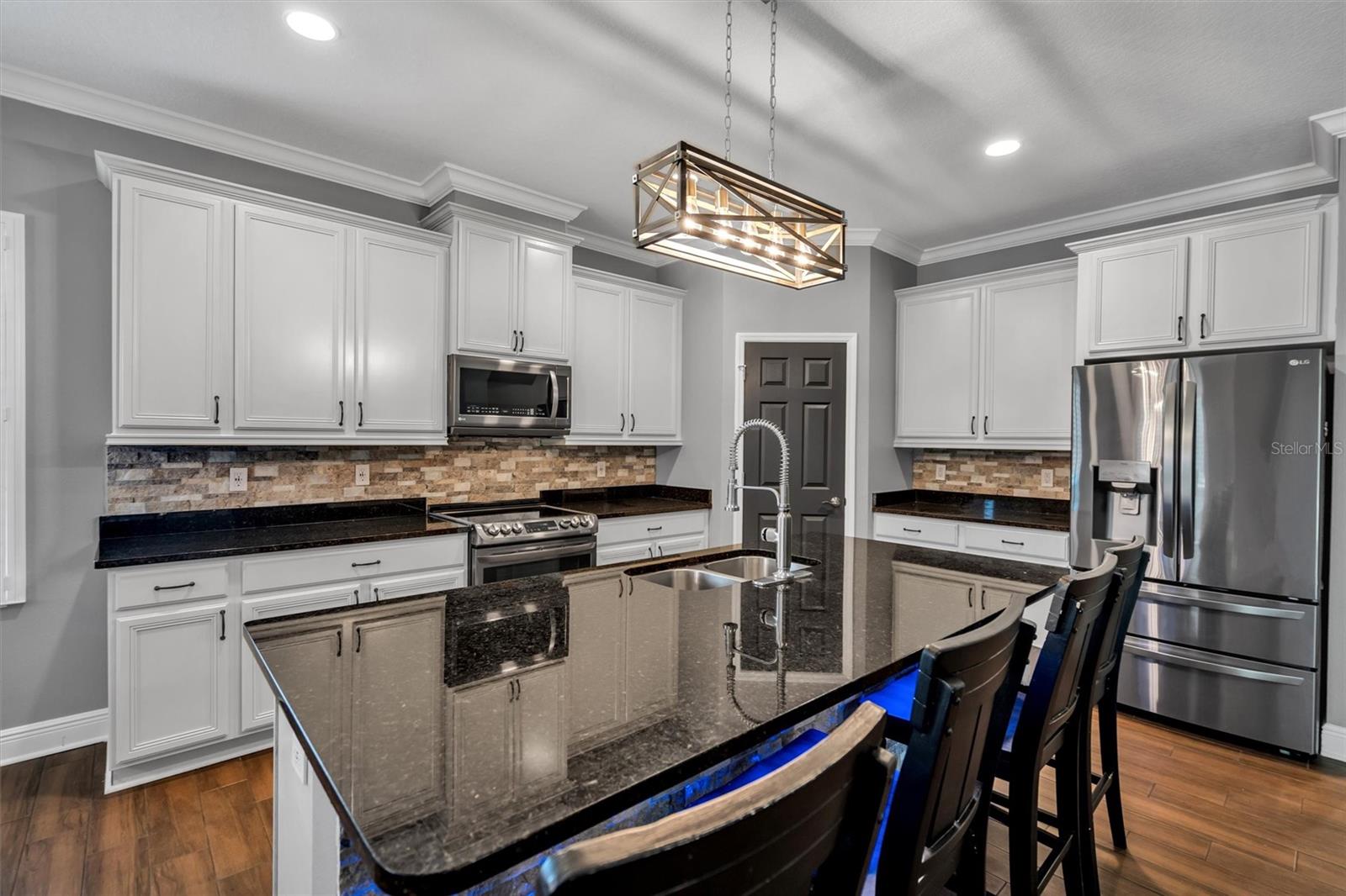 6247 HAWK GROVE CT