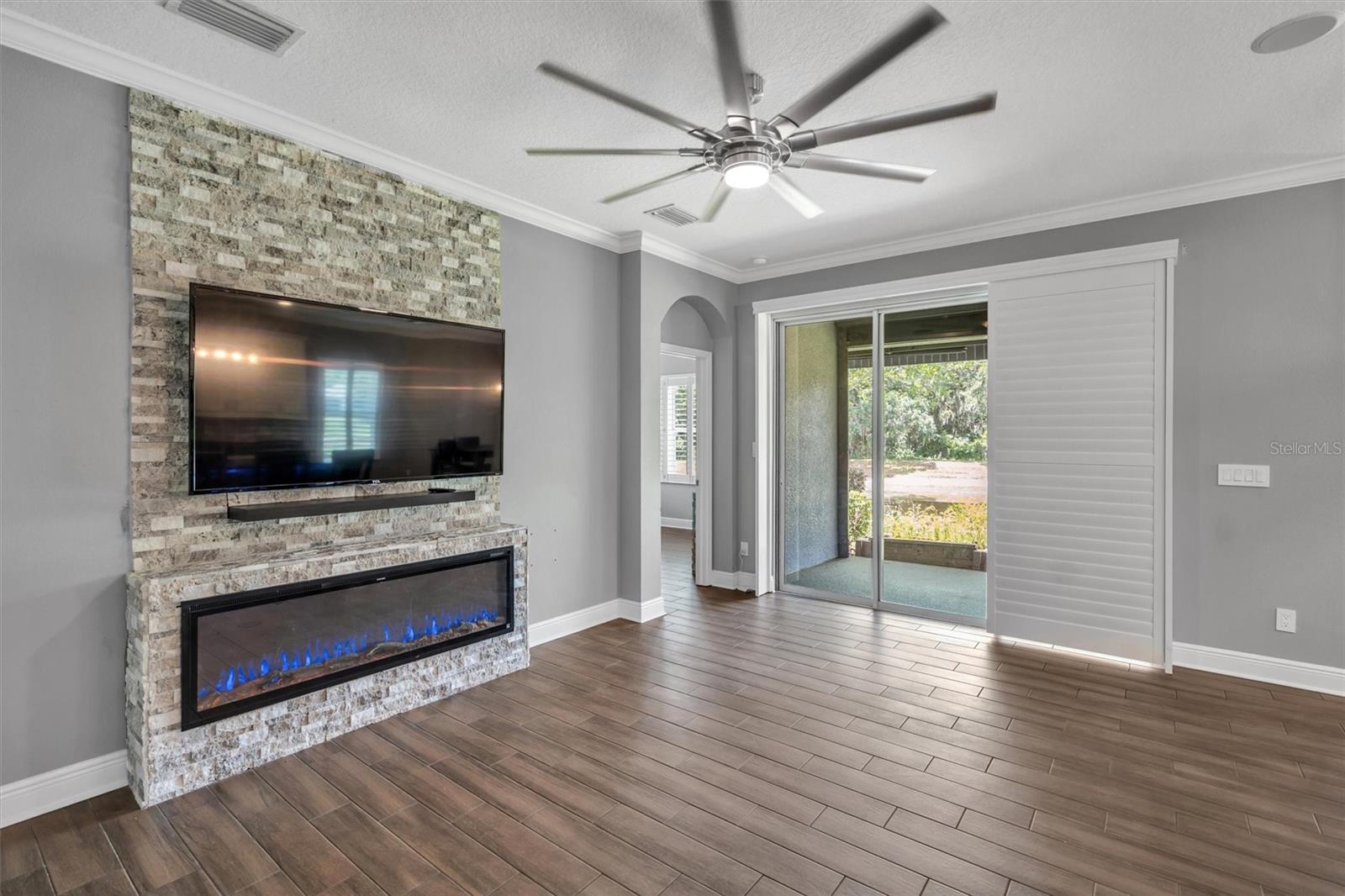 6247 HAWK GROVE CT