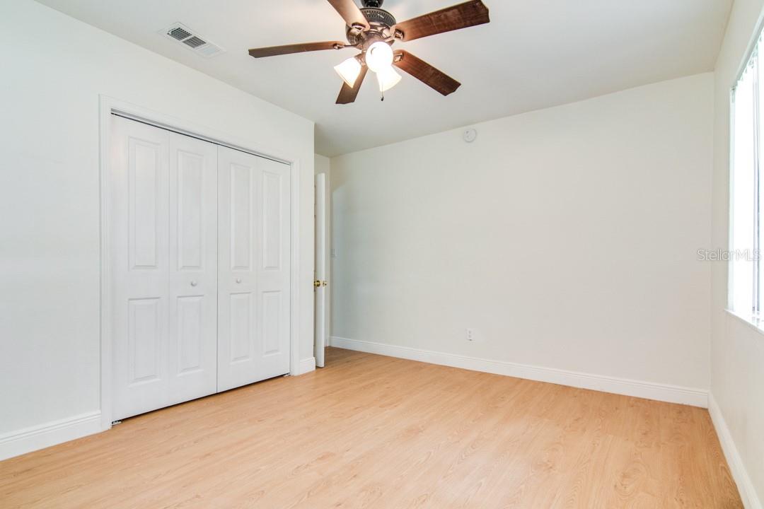 1430 E EDGEWOOD DR