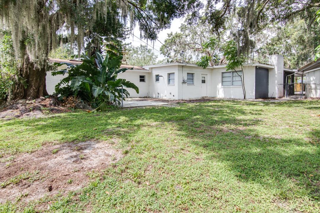 1430 E EDGEWOOD DR