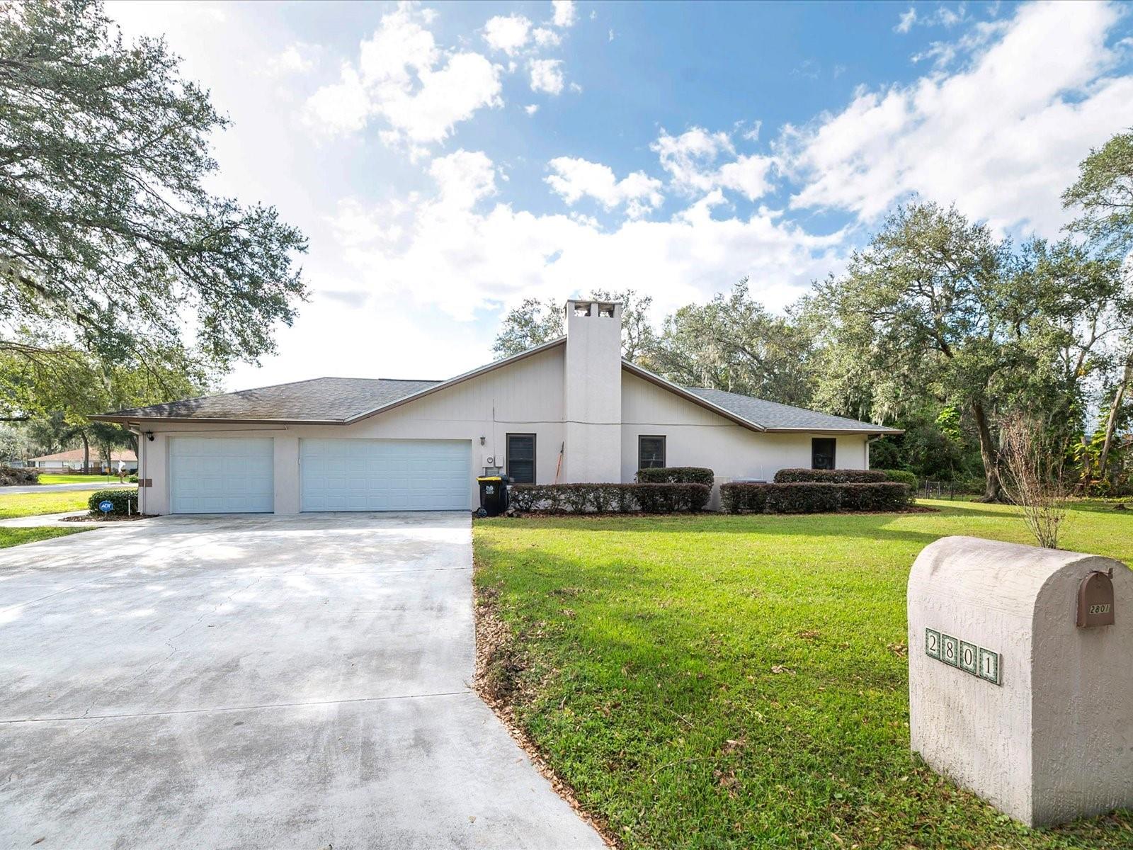2801 DEERBROOK DR