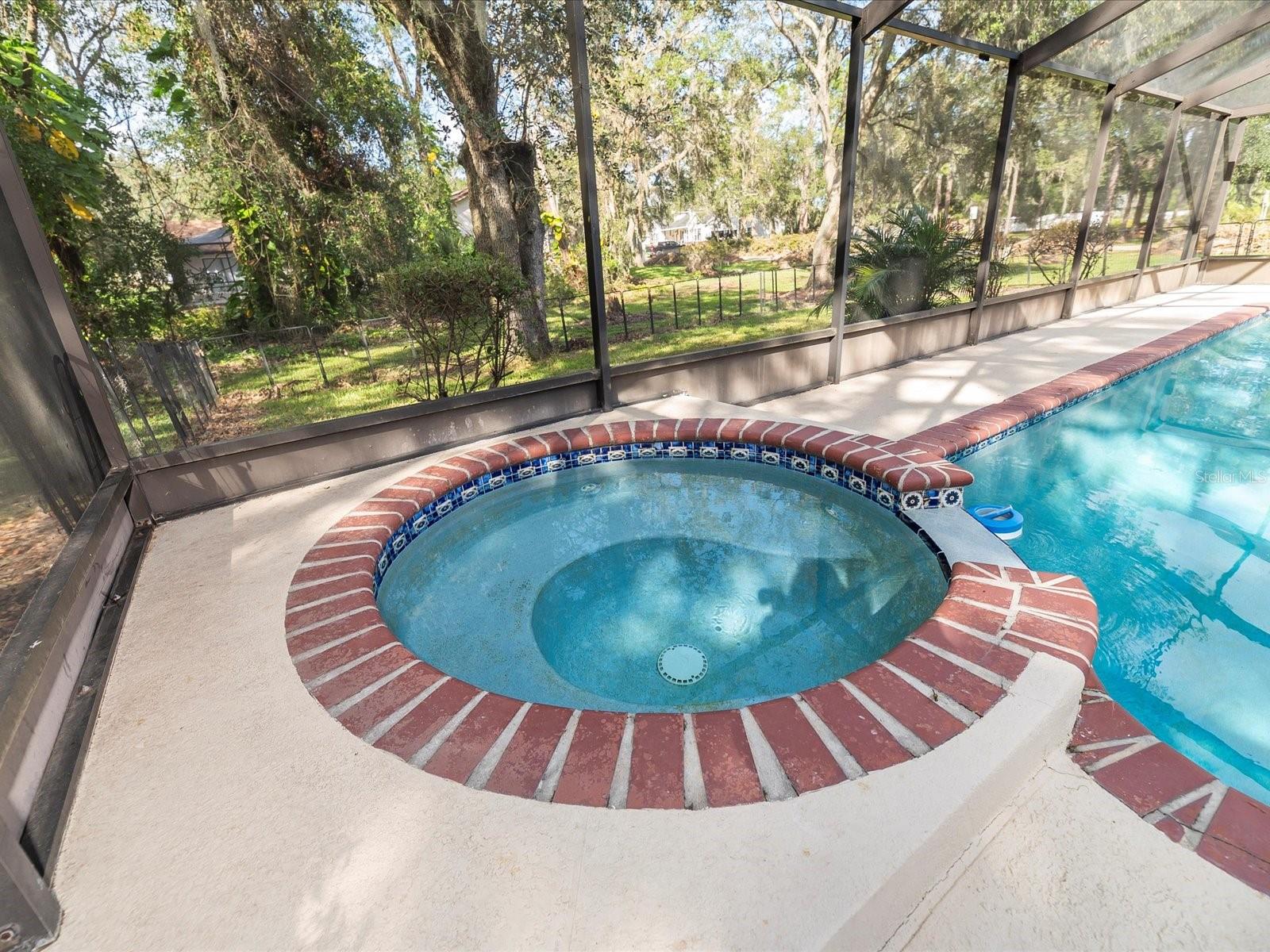 2801 DEERBROOK DR