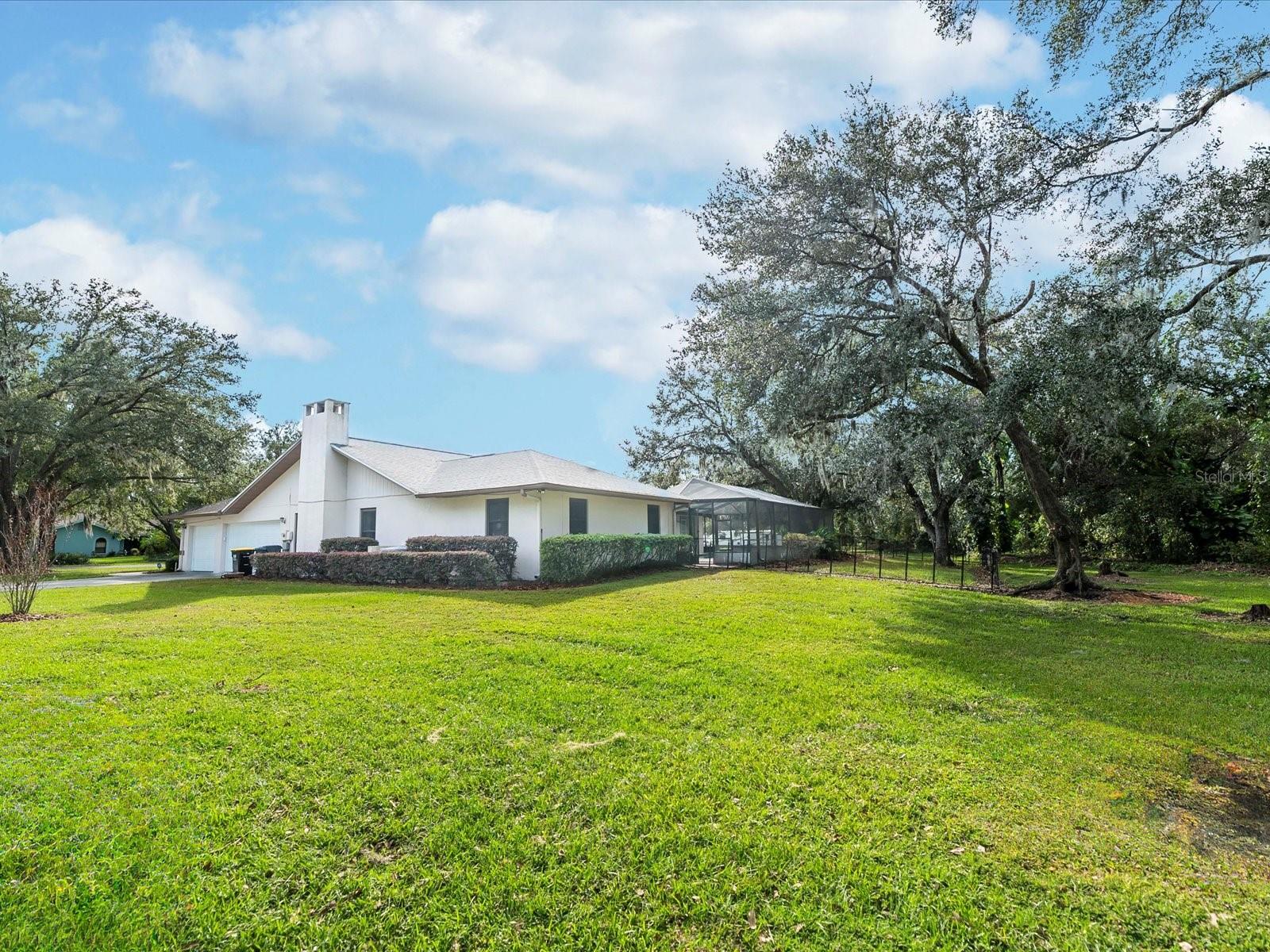 2801 DEERBROOK DR