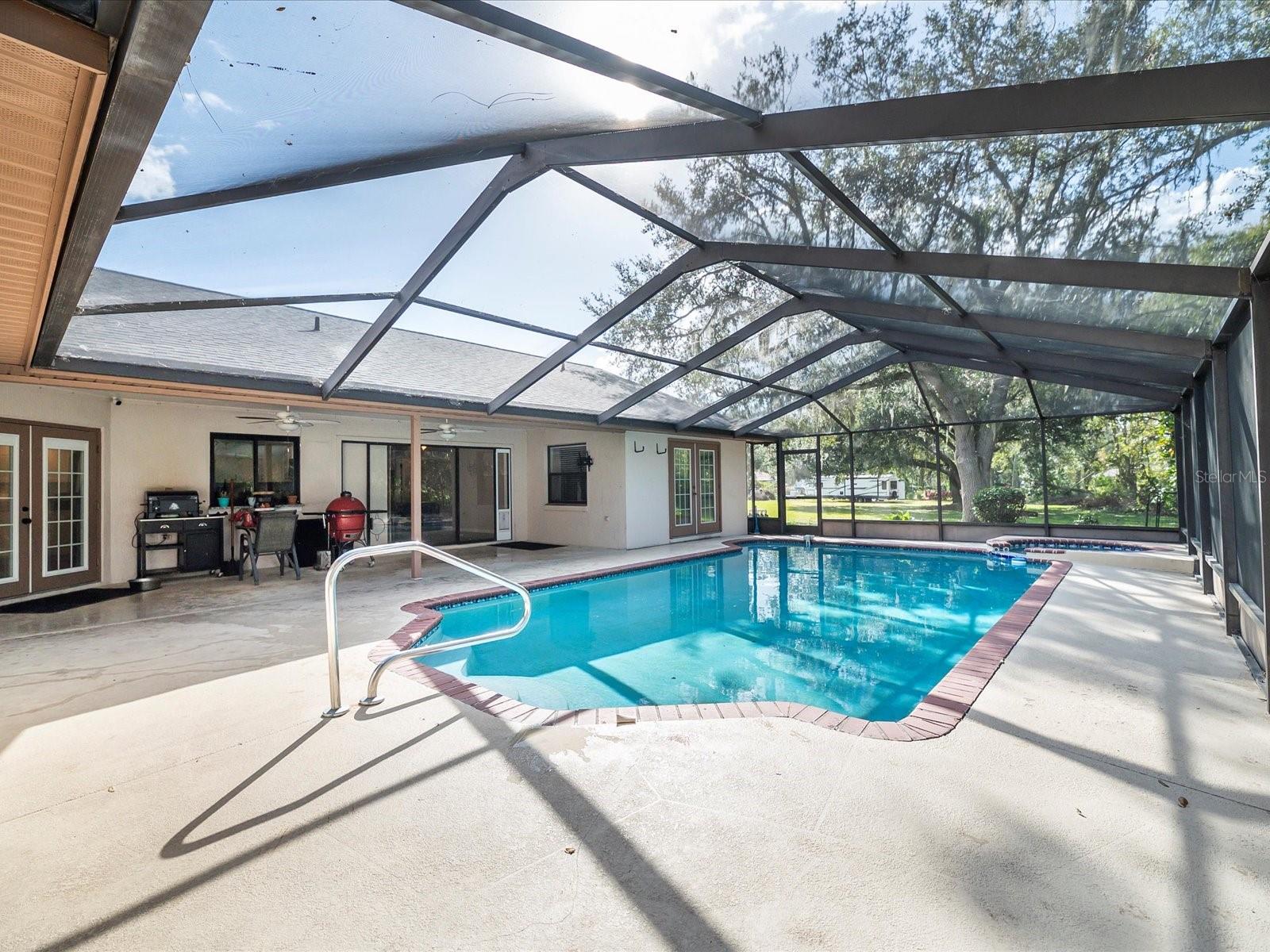 2801 DEERBROOK DR
