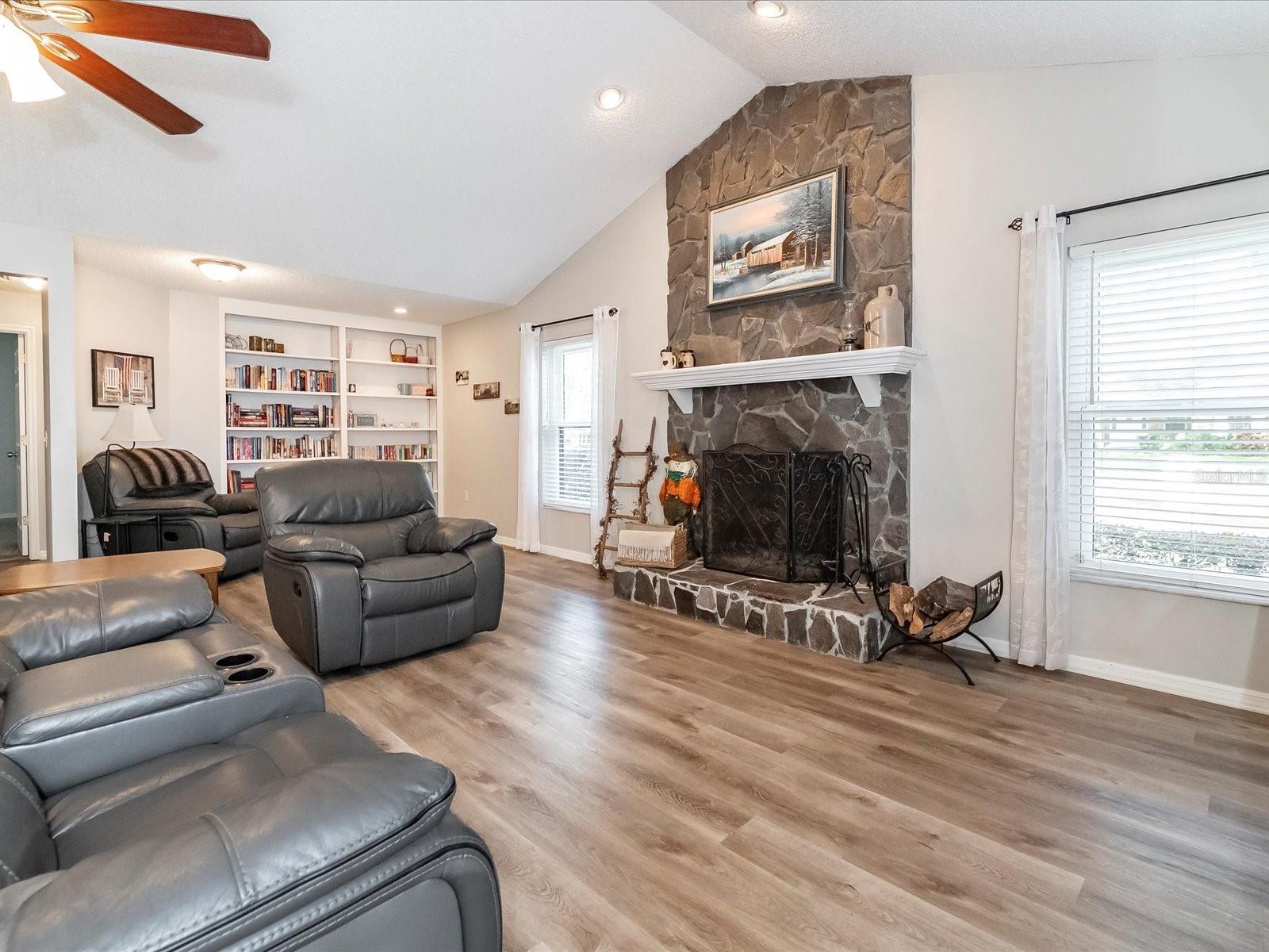2801 DEERBROOK DR