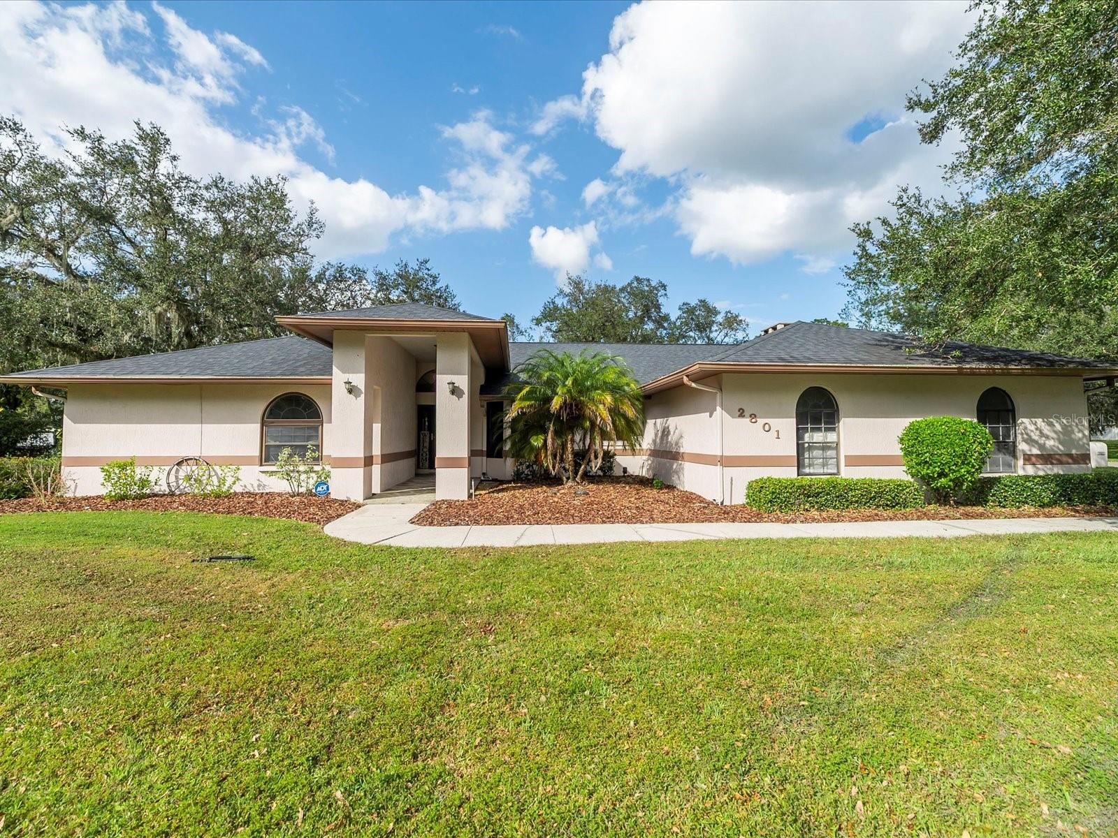 2801 DEERBROOK DR