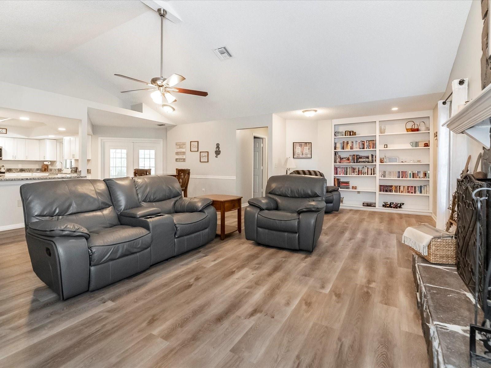 2801 DEERBROOK DR