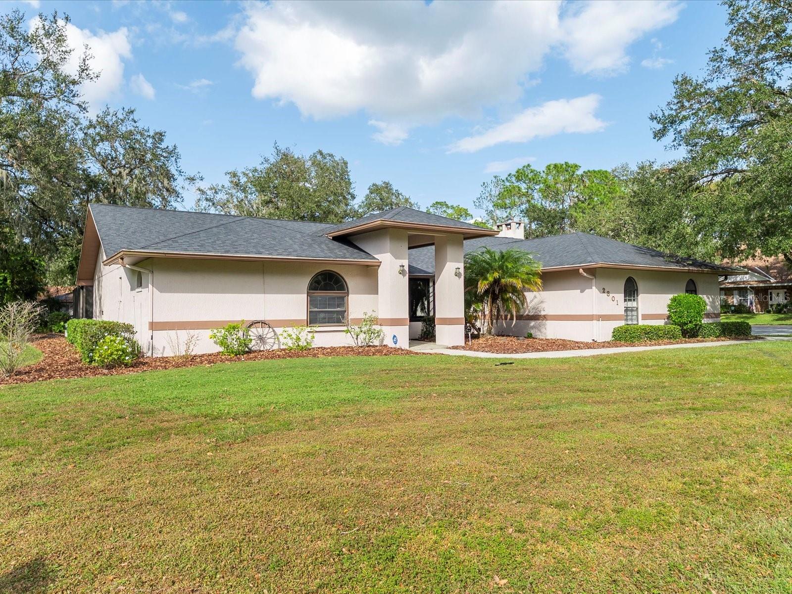 2801 DEERBROOK DR