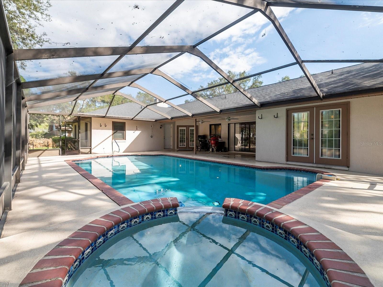 2801 DEERBROOK DR