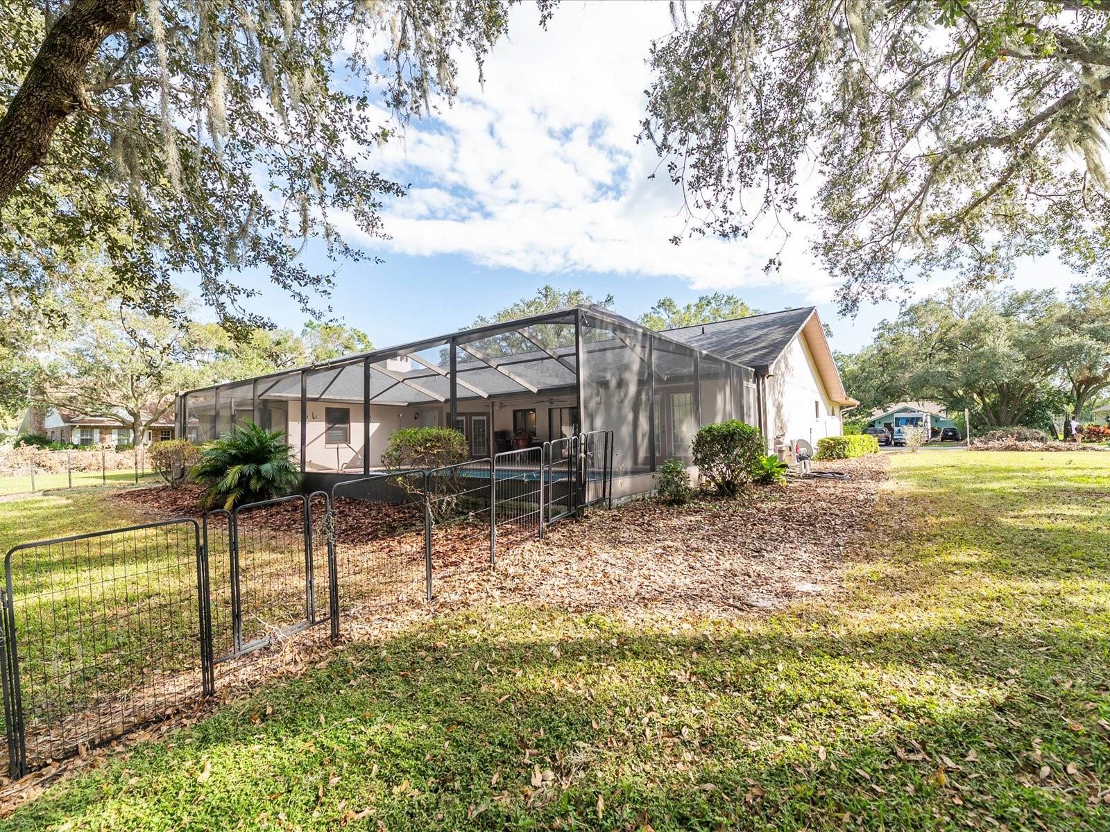 2801 DEERBROOK DR