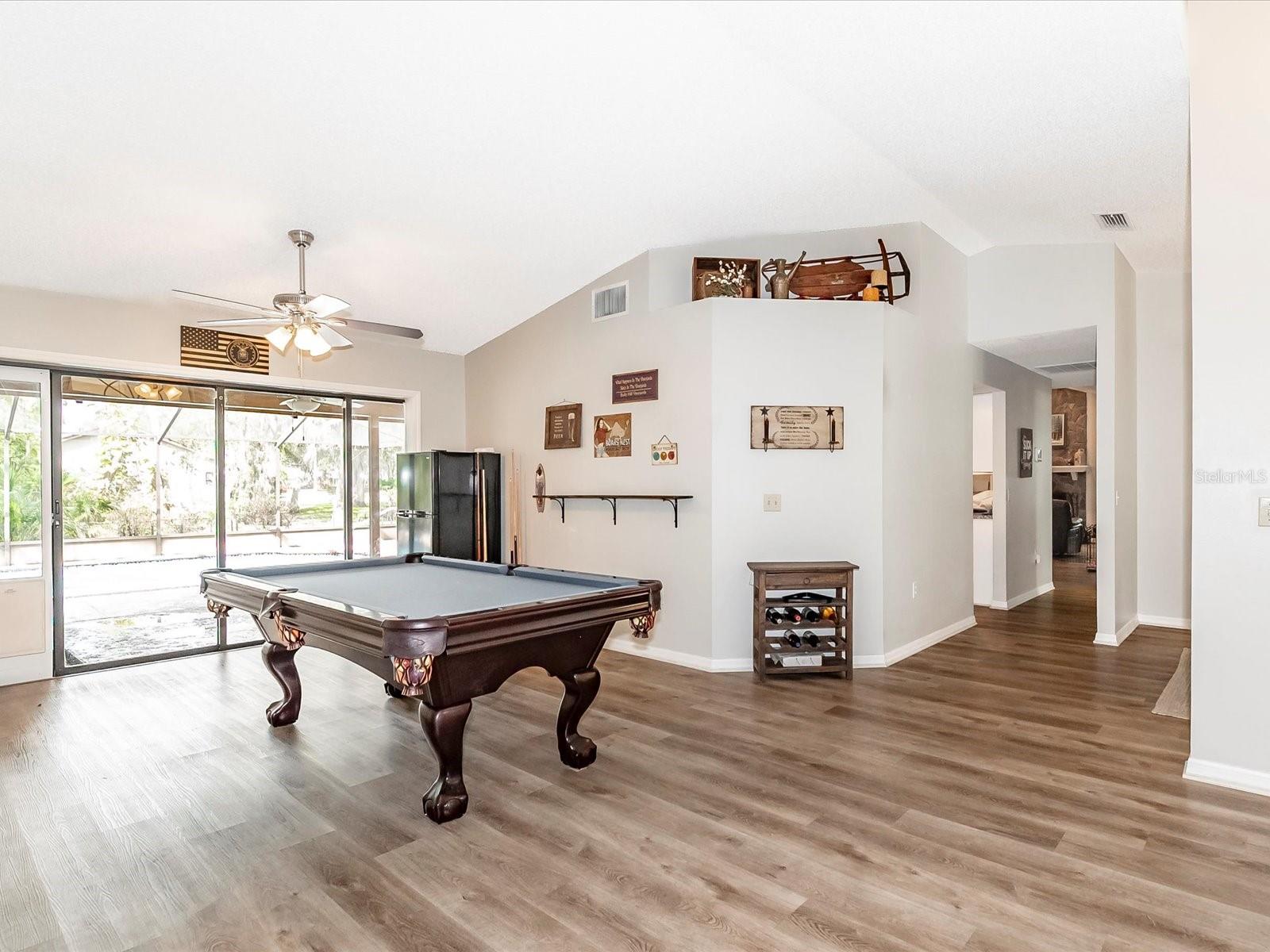 2801 DEERBROOK DR