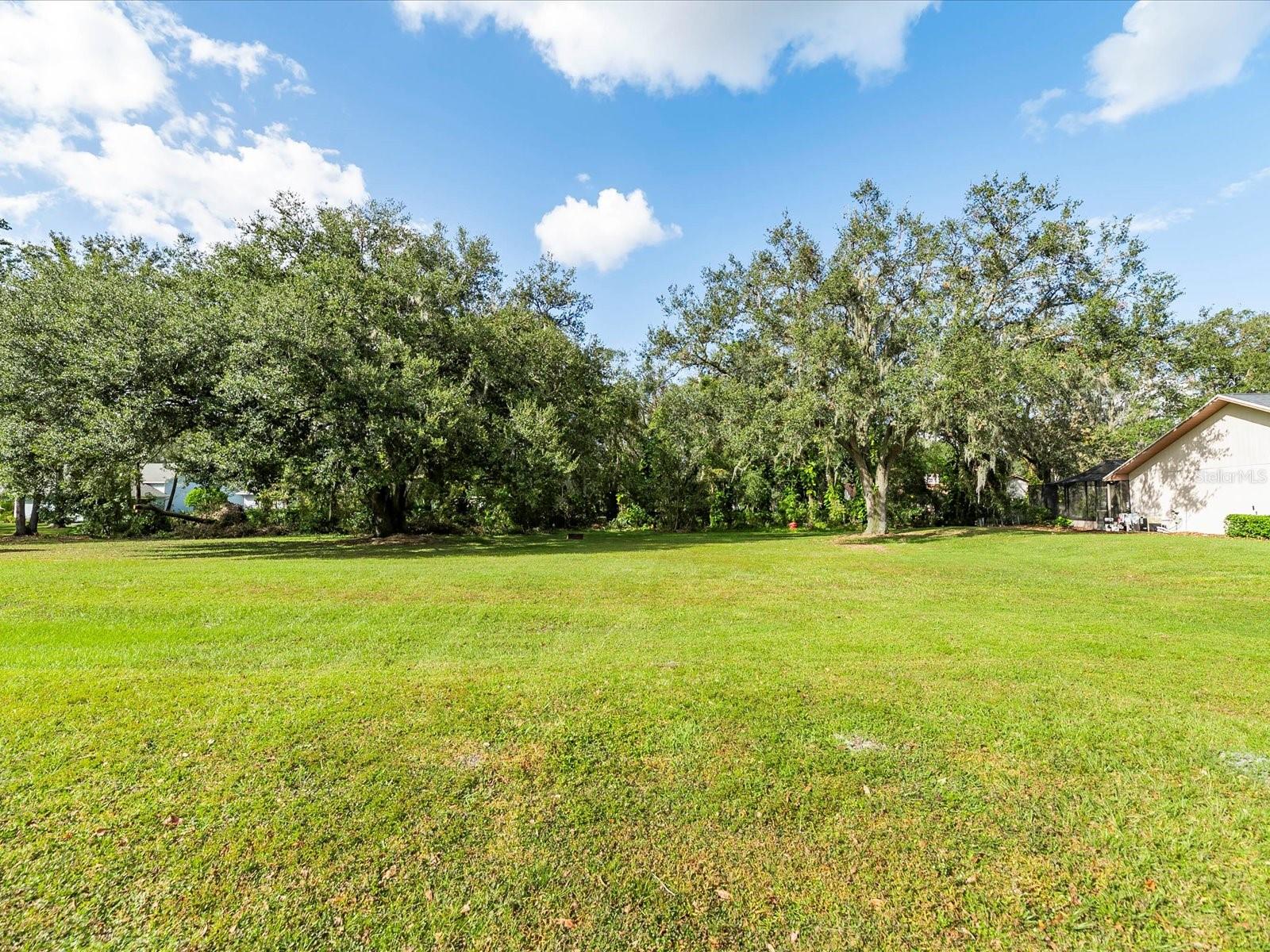 2801 DEERBROOK DR