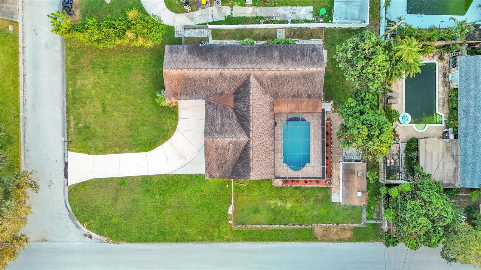 1605 ROSE DR