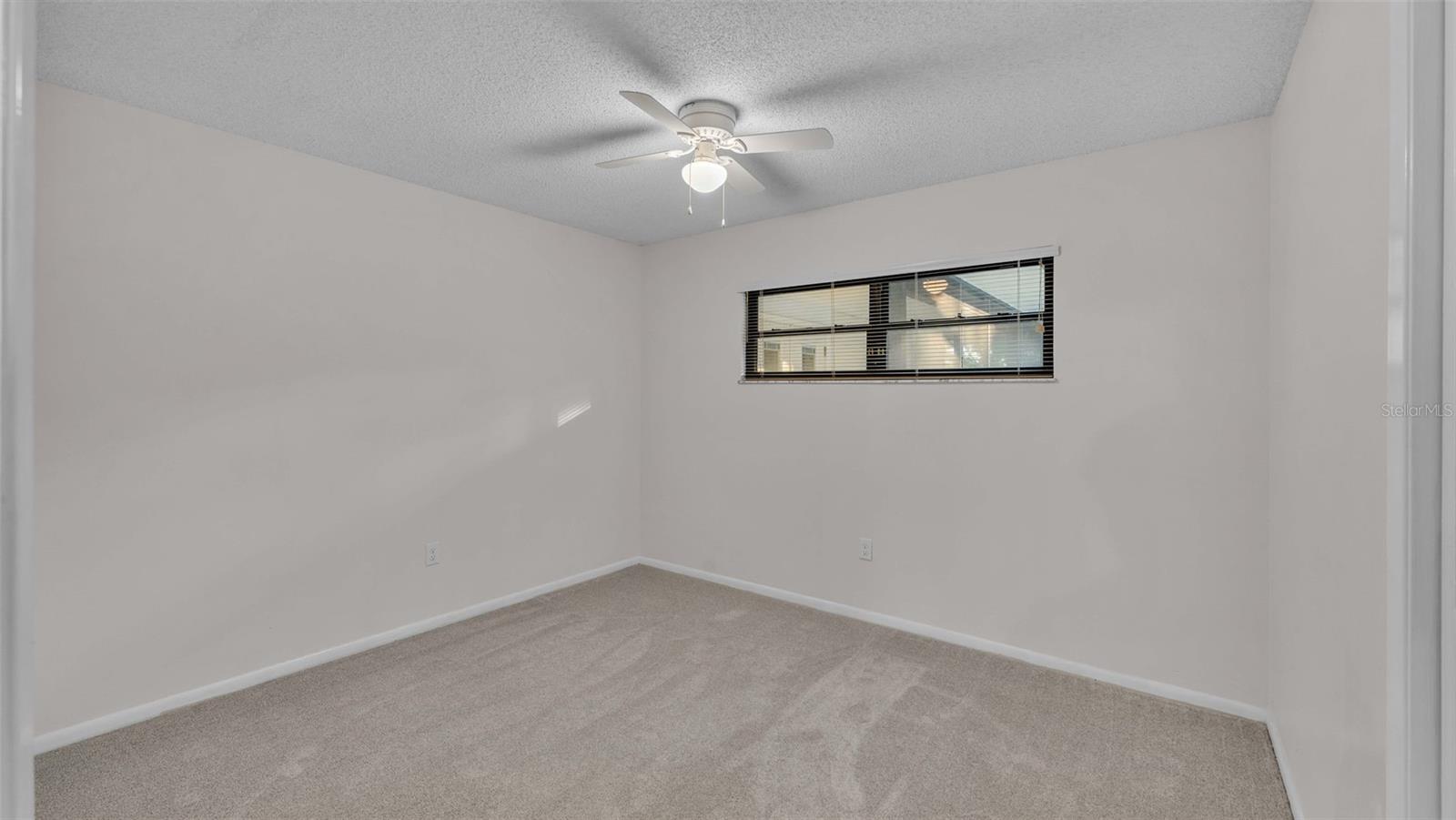 1605 ROSE DR