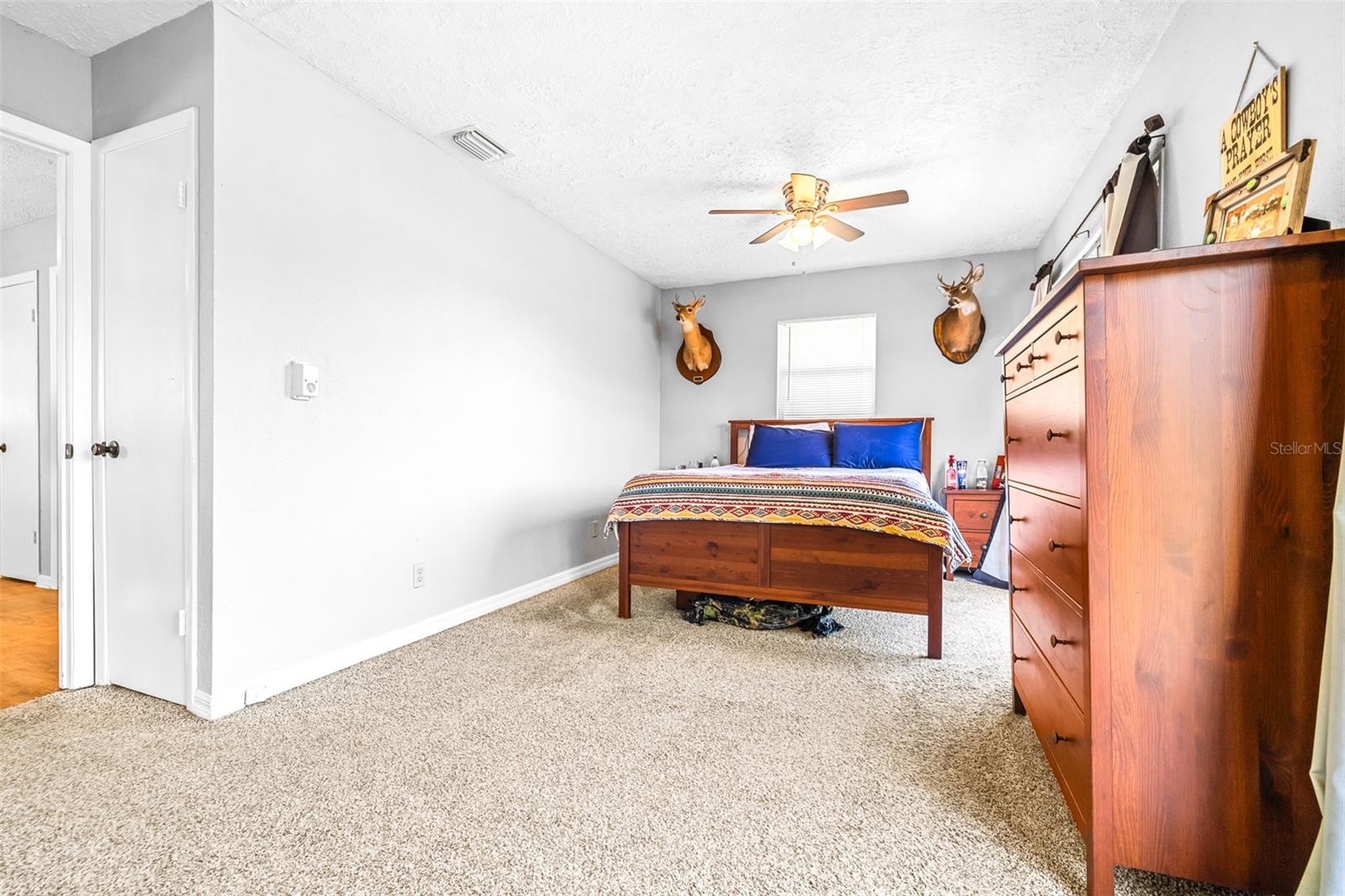 8715 EDISON RD