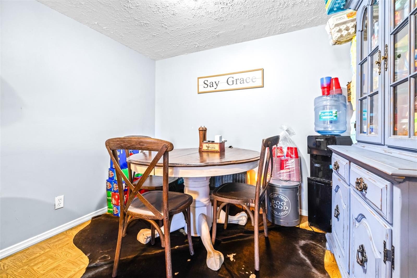 8715 EDISON RD