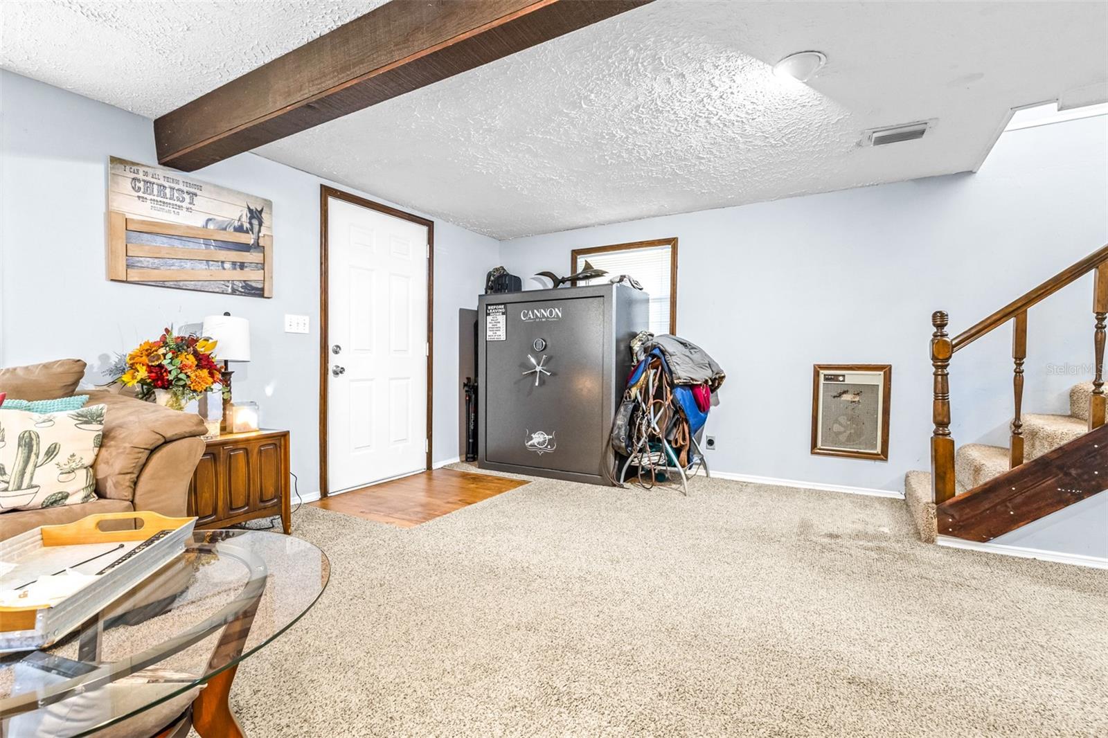 8715 EDISON RD