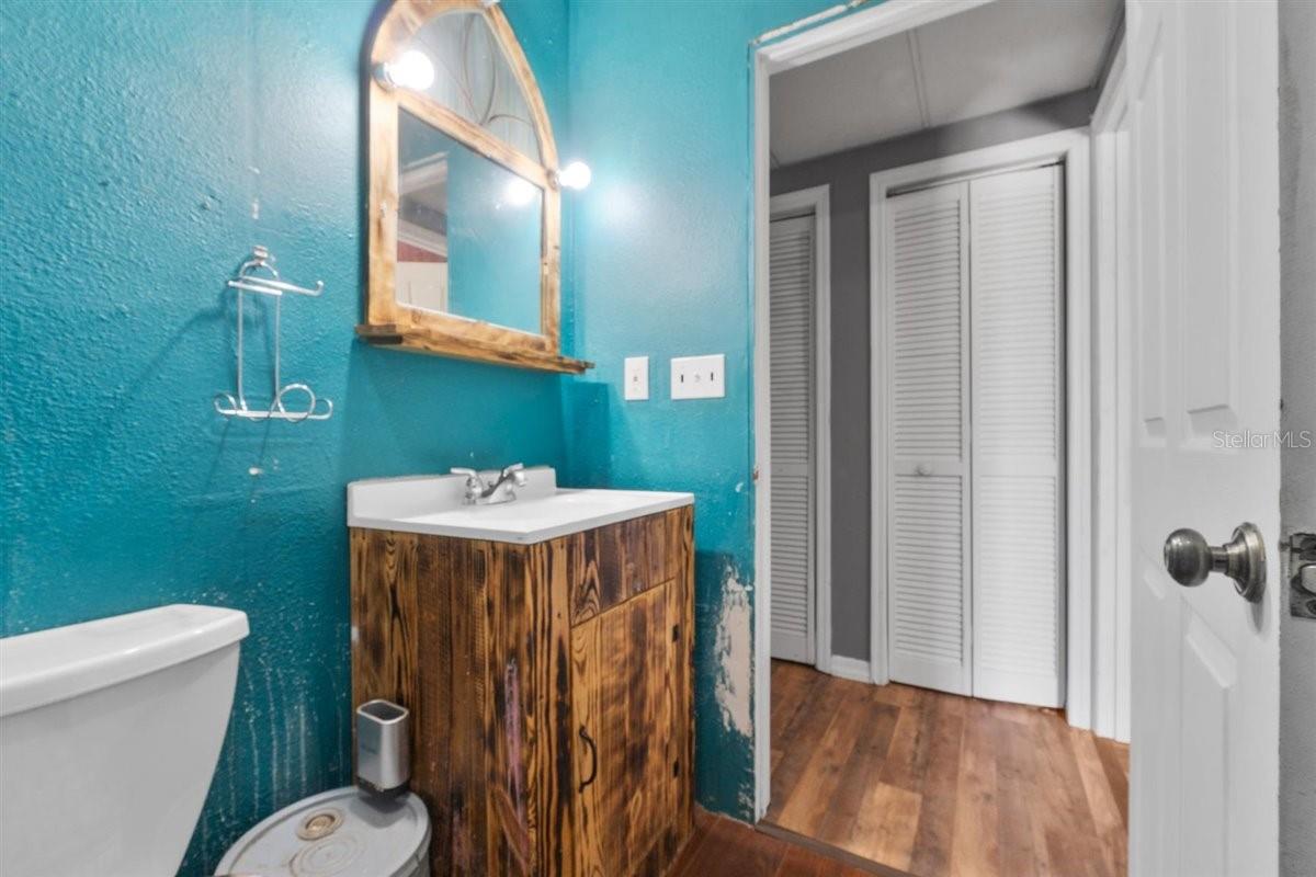 2715 RED RIVER TRL