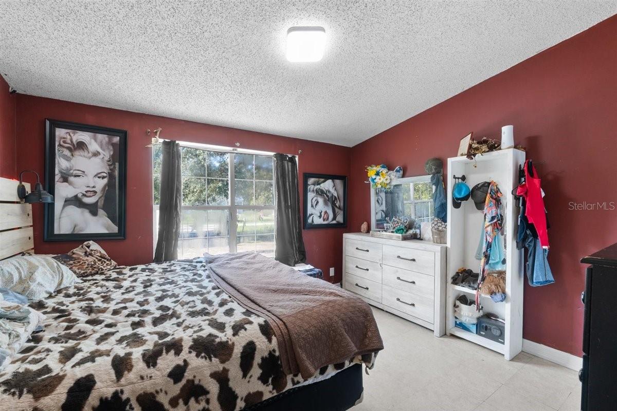 2715 RED RIVER TRL