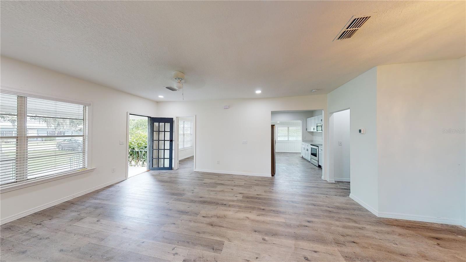 7630 POINSETTIA AVE