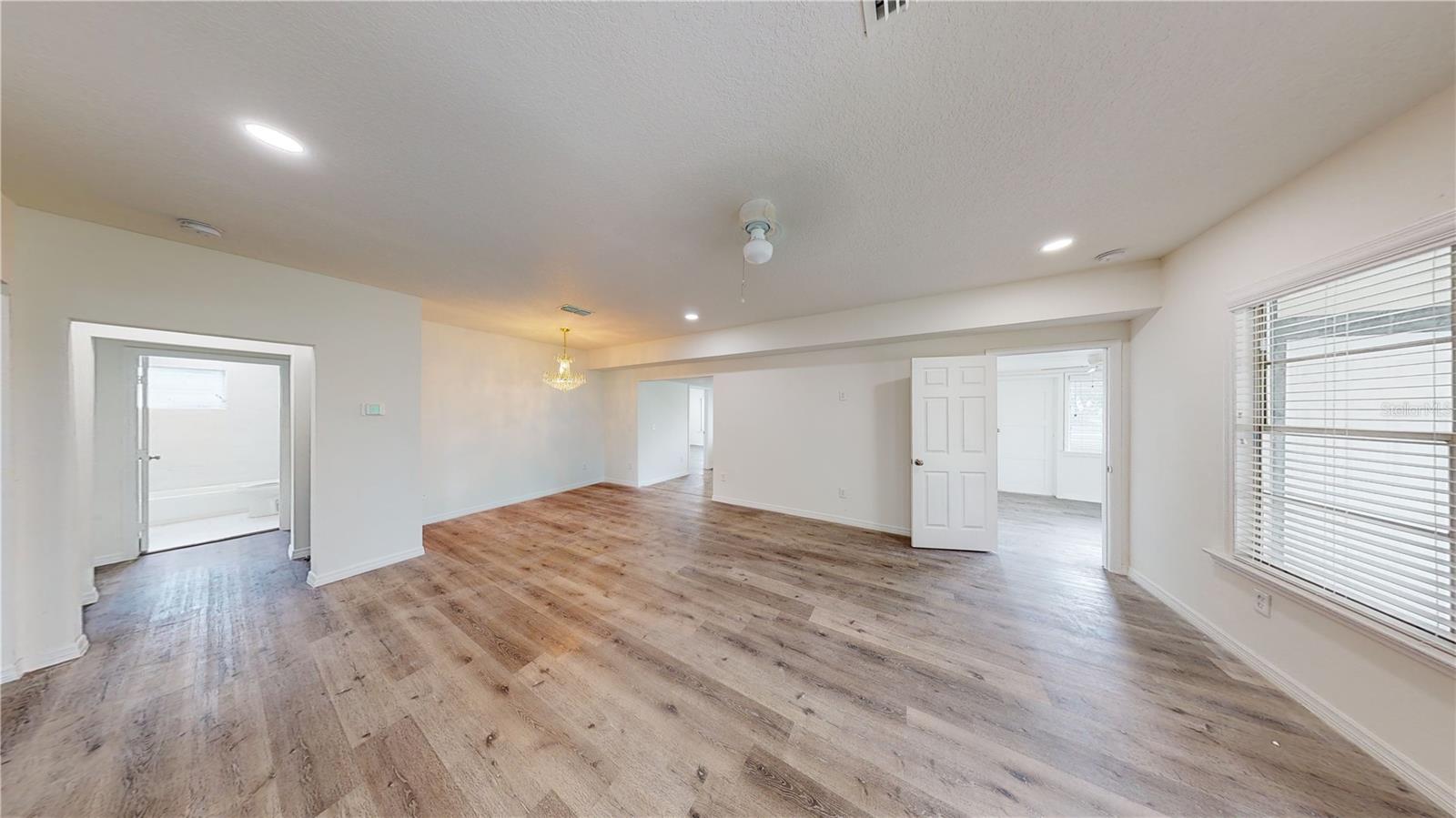 7630 POINSETTIA AVE