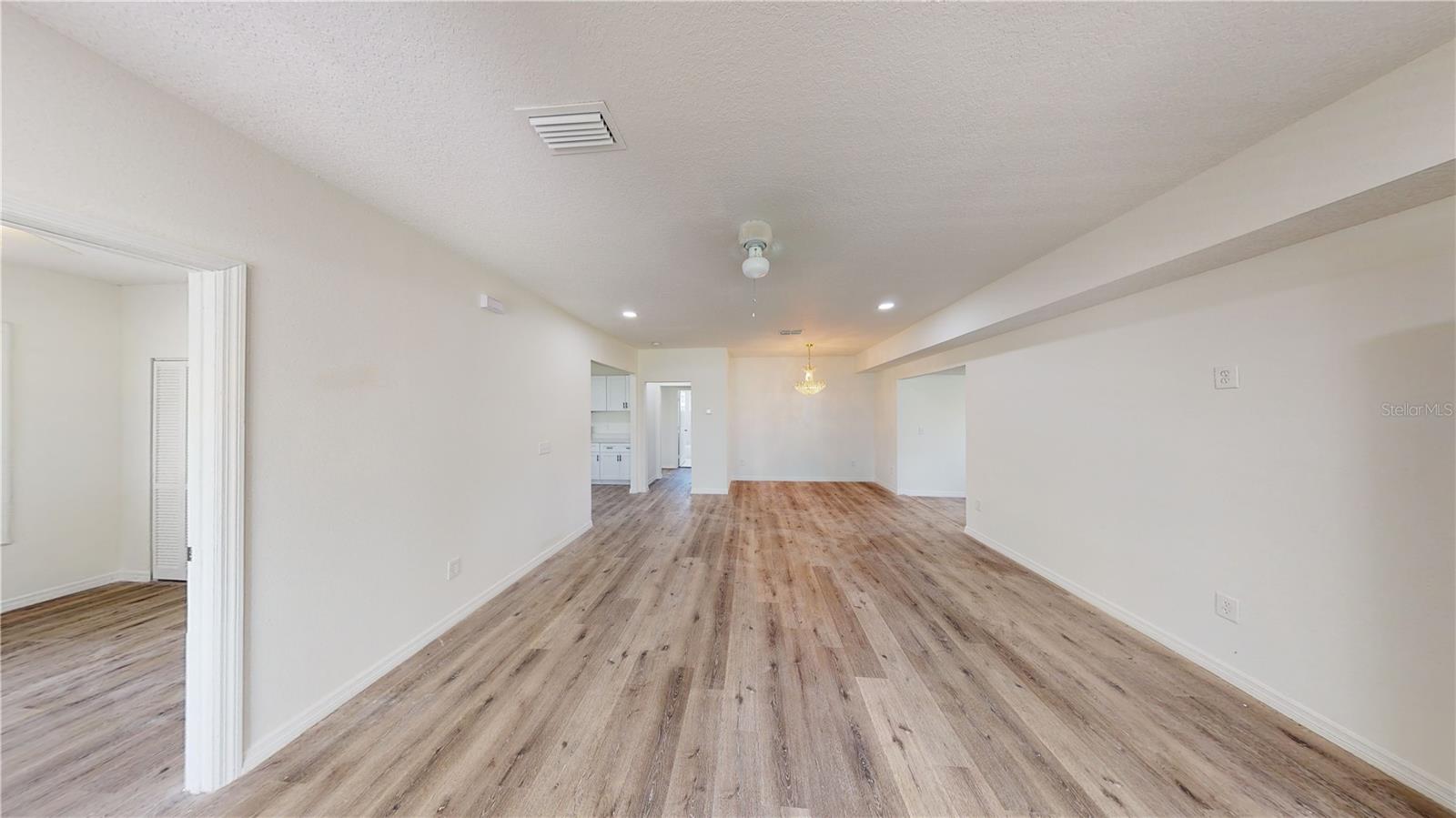 7630 POINSETTIA AVE