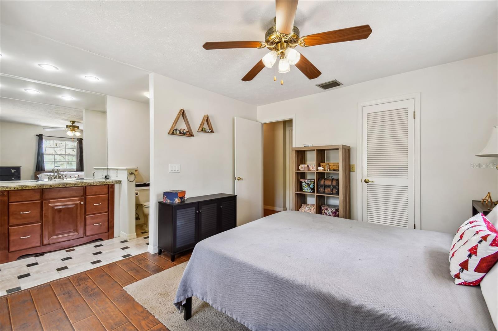 11208 DONNEYMOOR DR