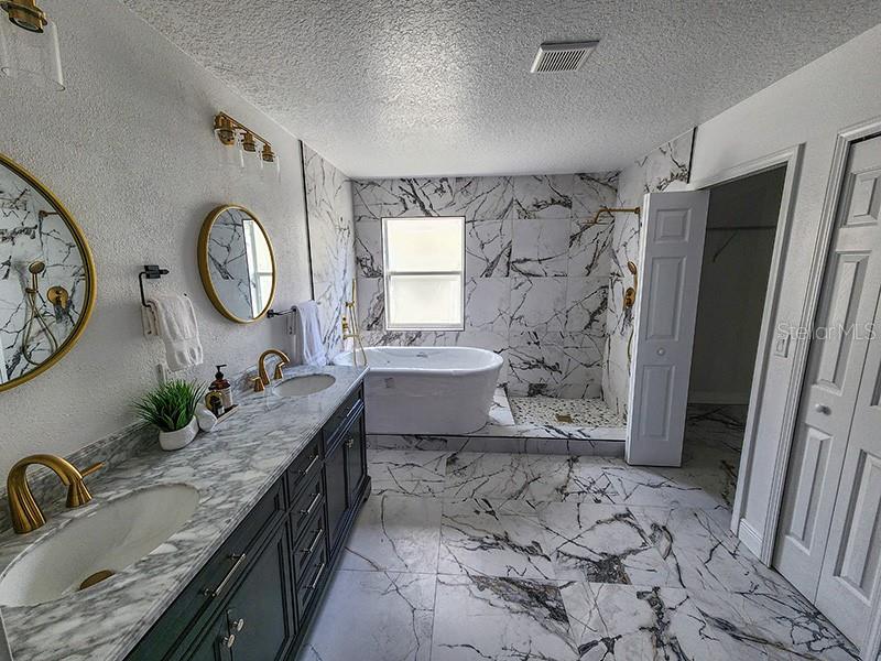 18119 BAHAMA BAY DR