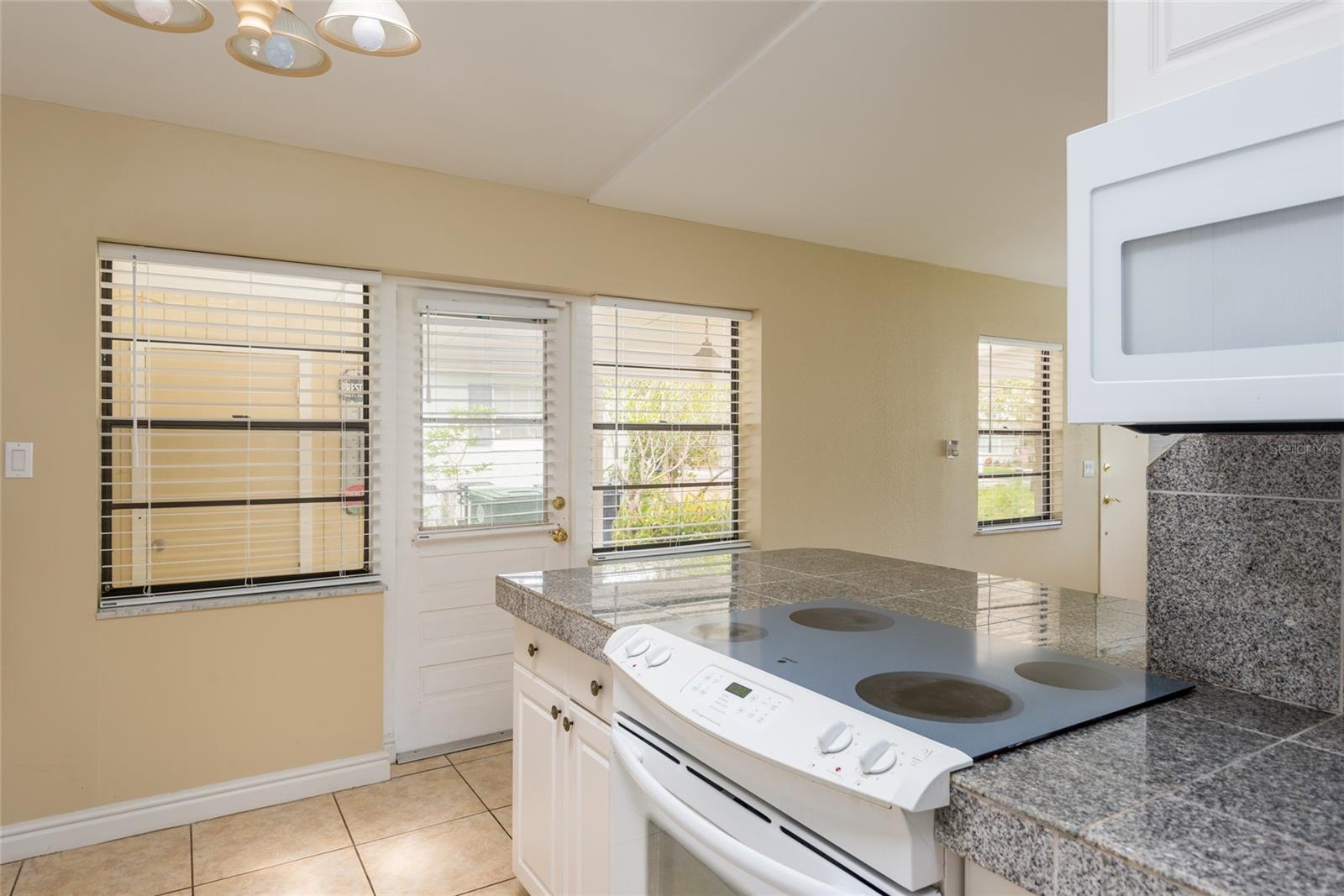 3414 W VILLA ROSA ST