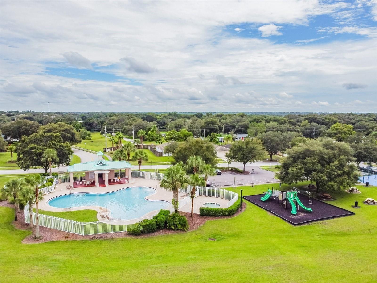 325 SUMMER SAILS DR