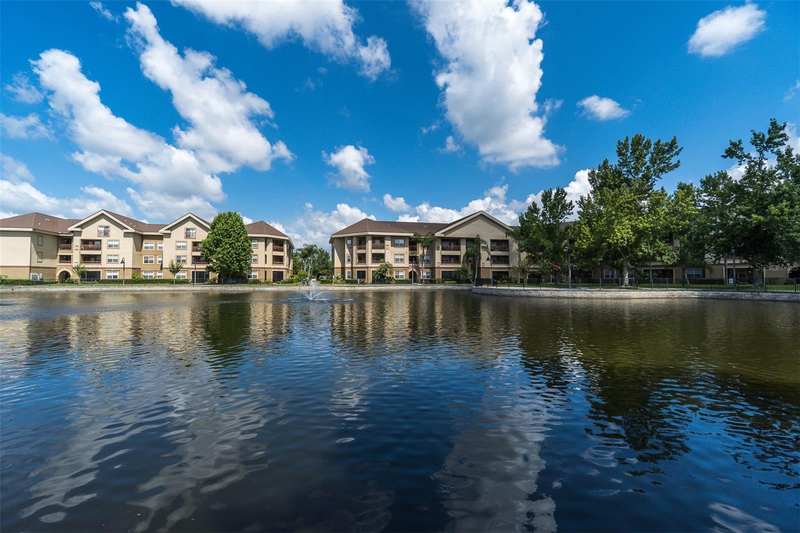 1600 VILLA CAPRI CIR #102