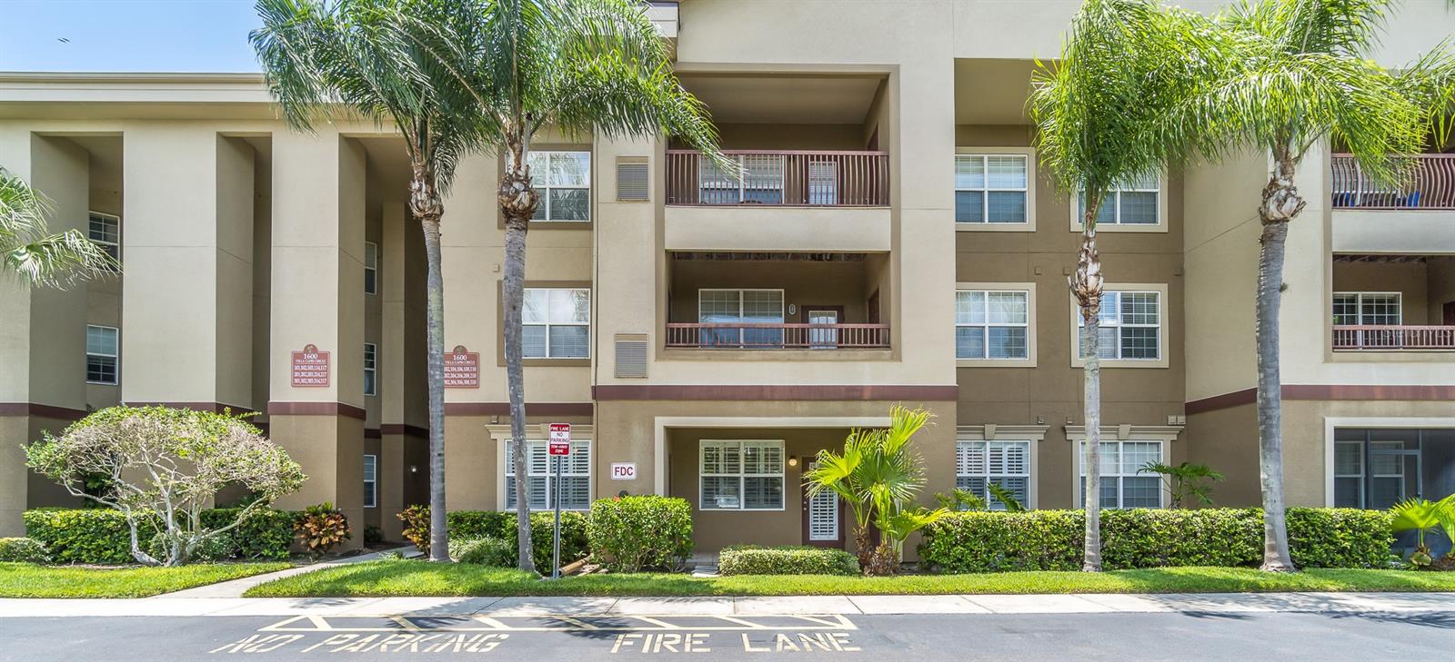 1600 VILLA CAPRI CIR #102