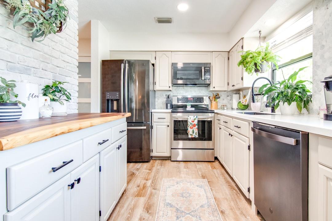 2230 MORNINGSIDE DR