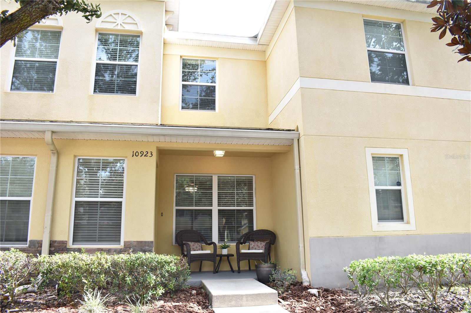 10923 KEYS GATE DR