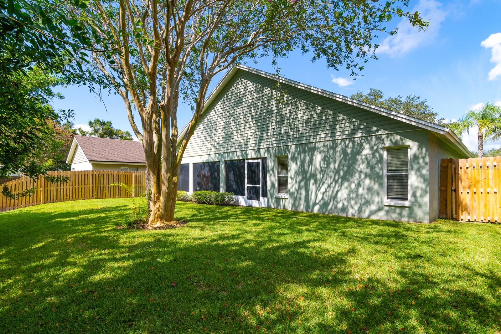 9044 WESTBAY BLVD