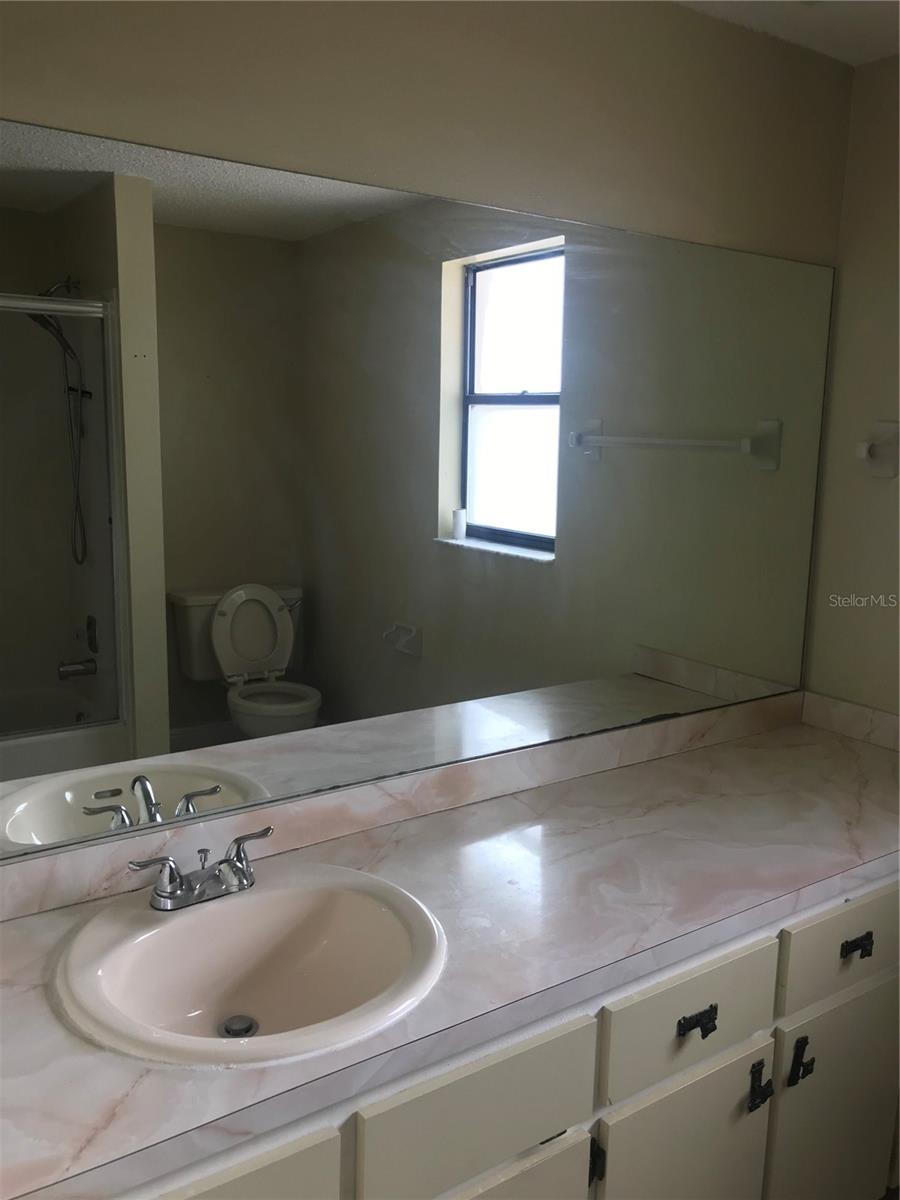 1257 WATERFALL DR