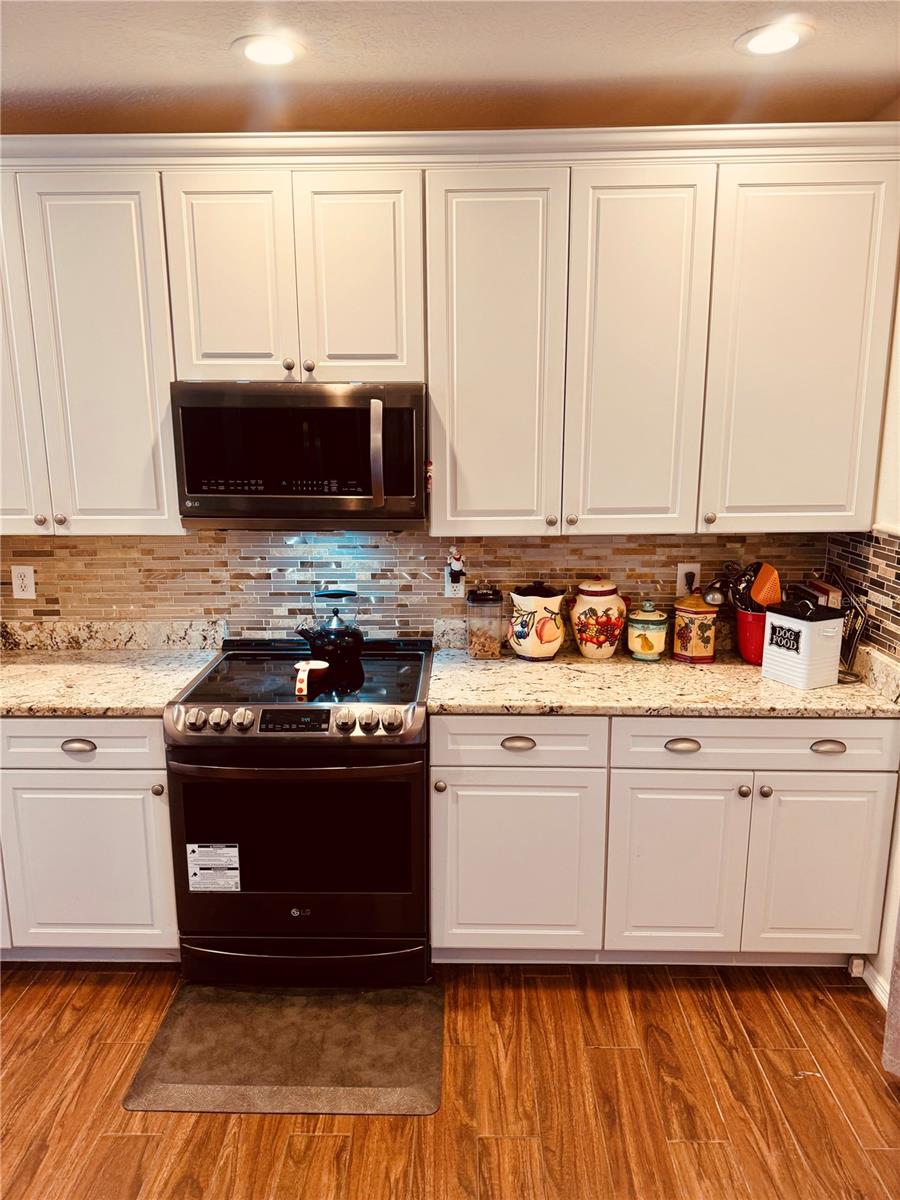 2377 LAKE WOODBERRY CIR