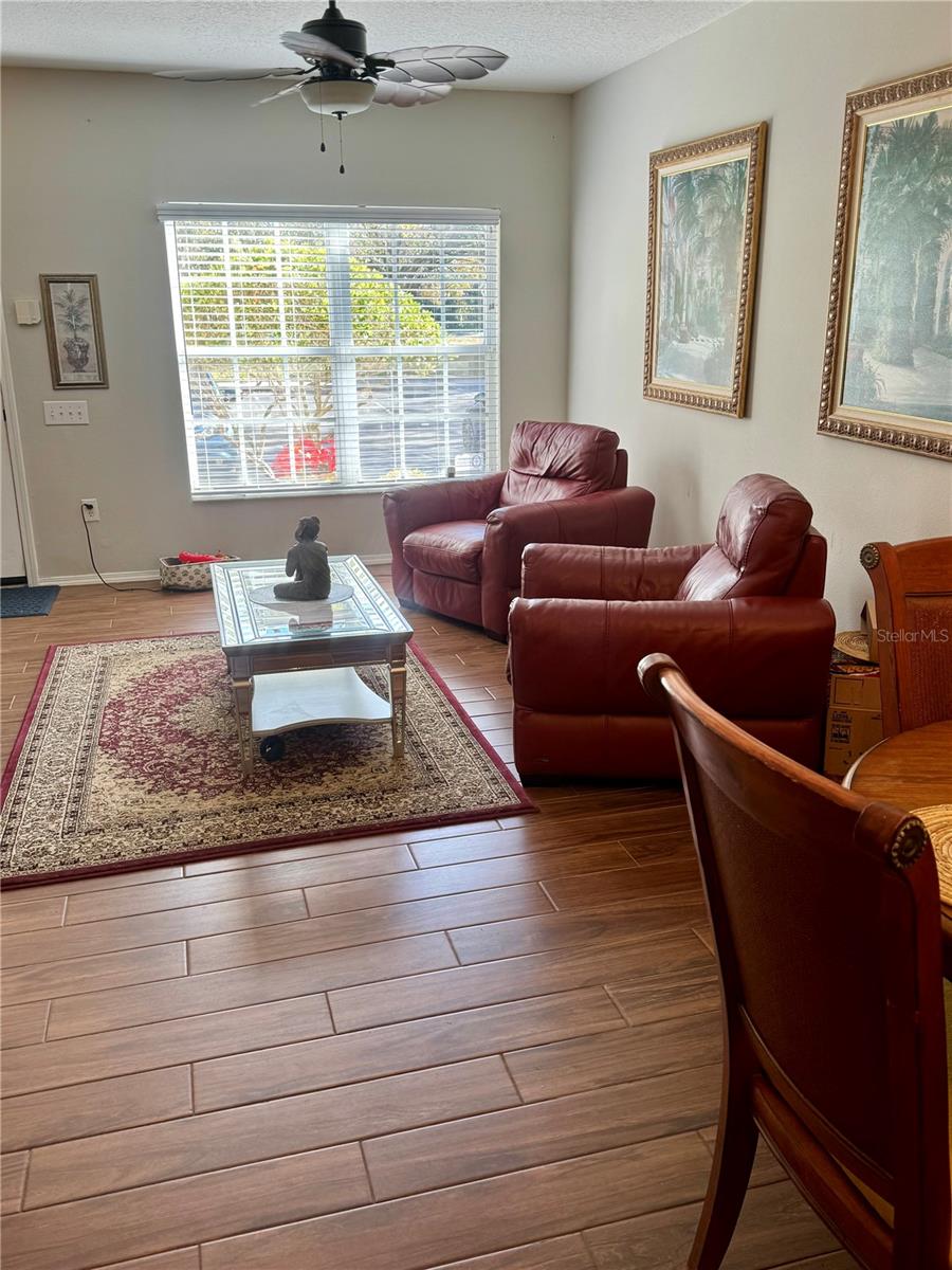 2377 LAKE WOODBERRY CIR