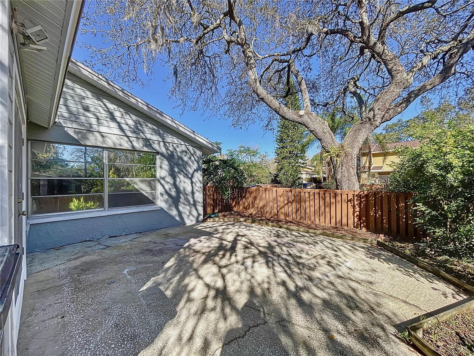 14621 LAKE FOREST DRIVE