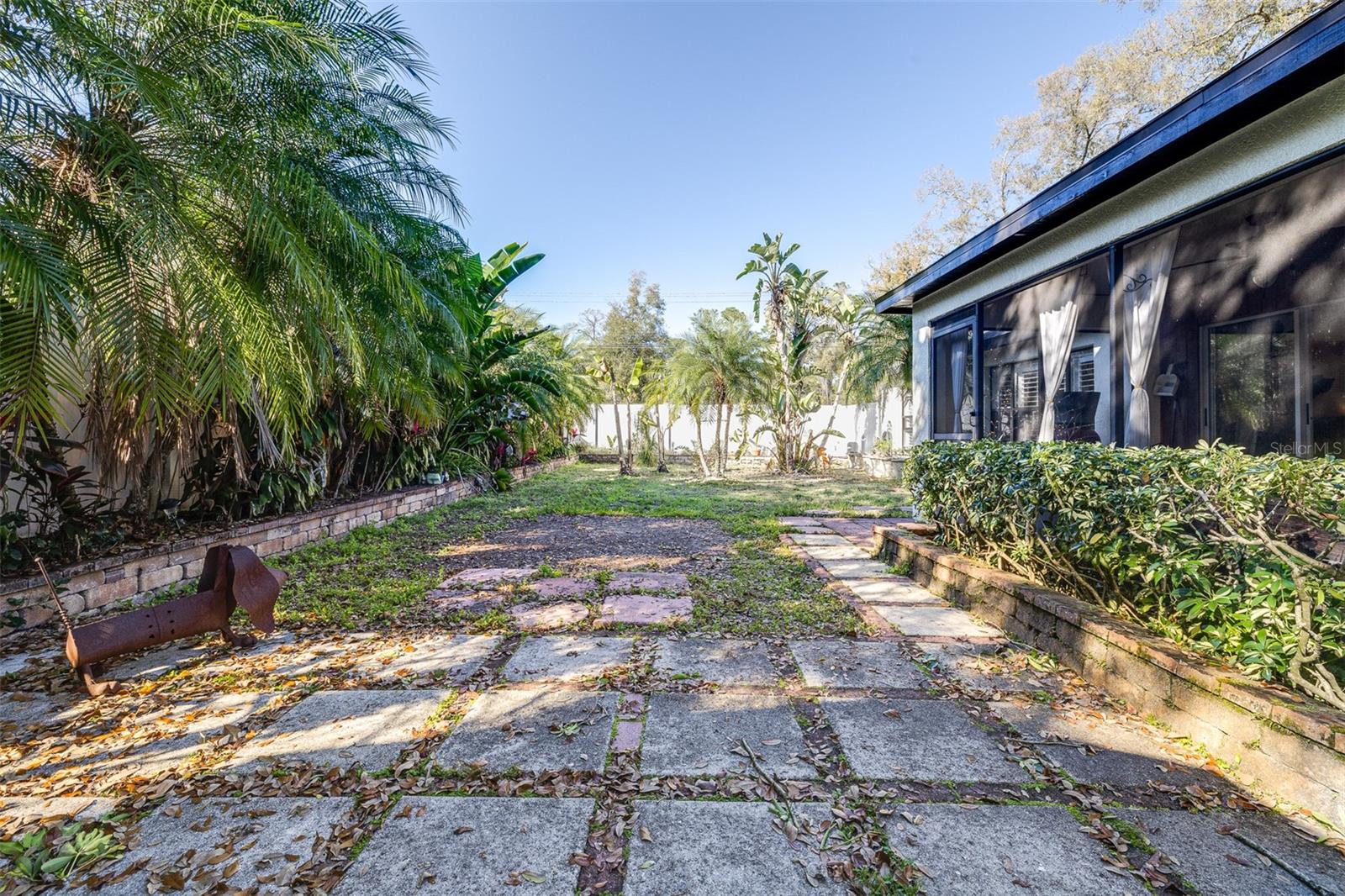1606 HIDDEN MEADOW CT