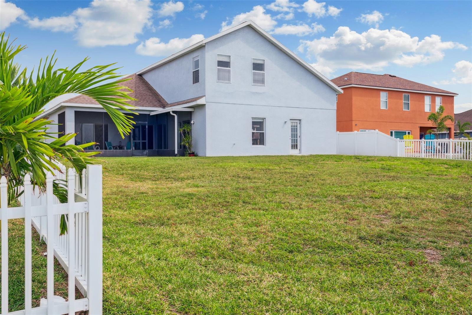1548 MIRA LAGO CIR