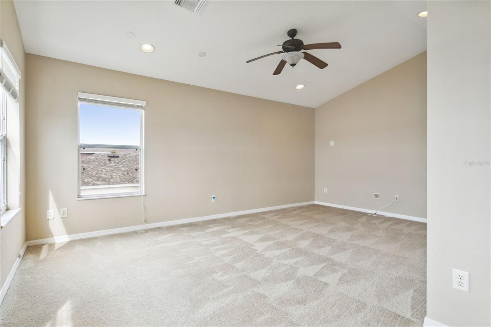 1548 MIRA LAGO CIR