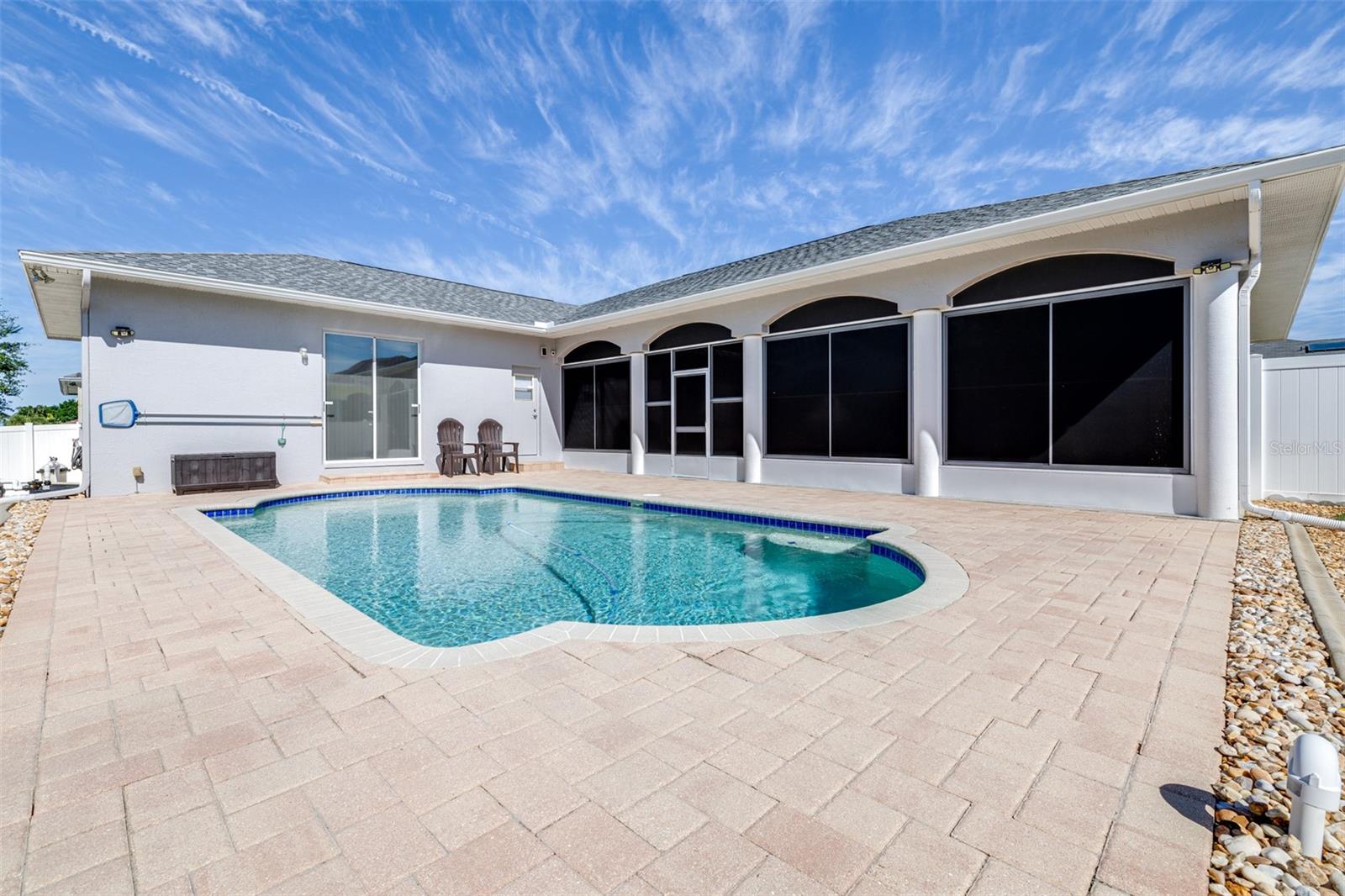 7619 CANTERBURY CIR